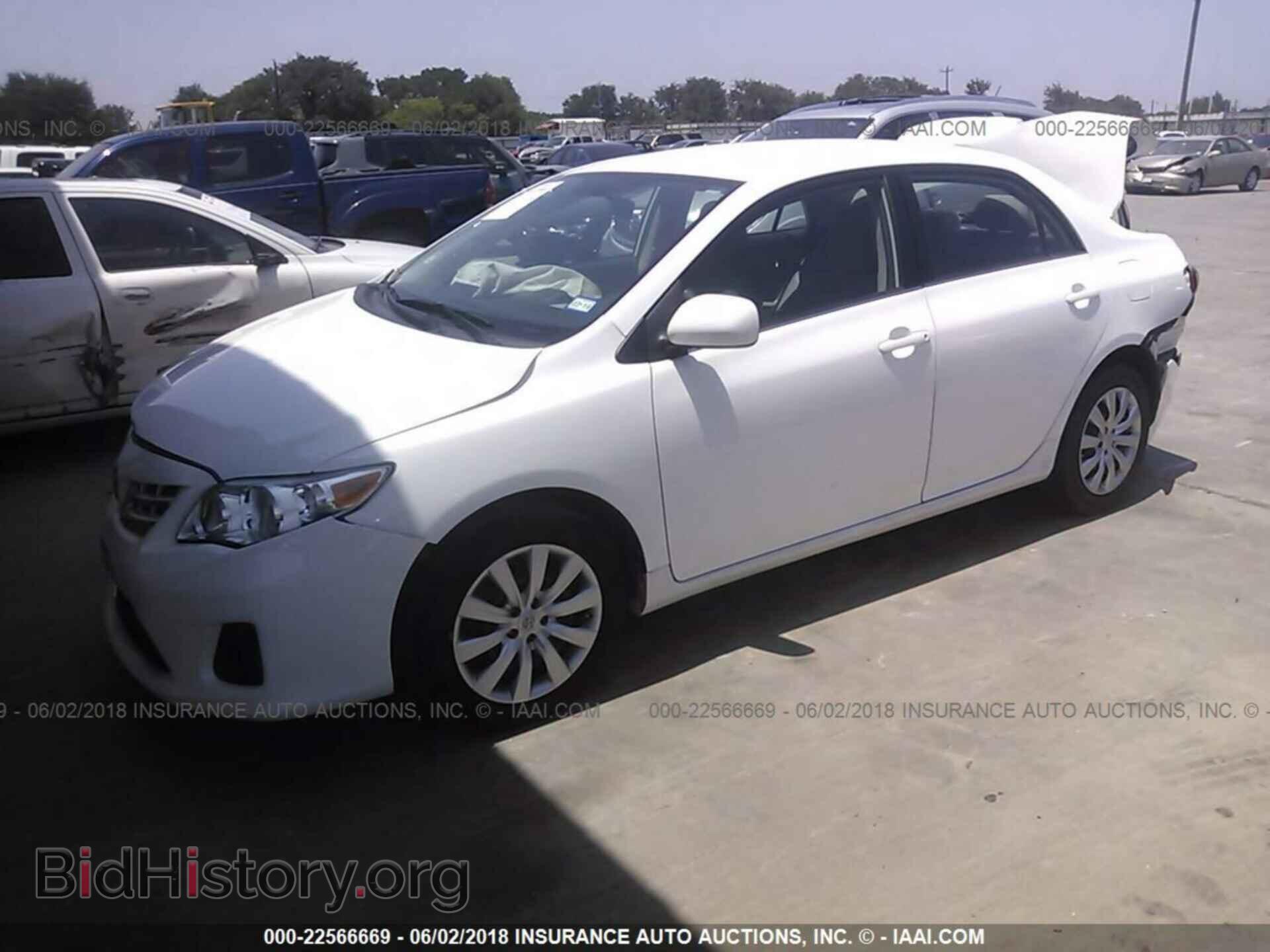 2013 Toyota Corolla - VIN: 5YFBU4EE0DP198681 - Photo 2