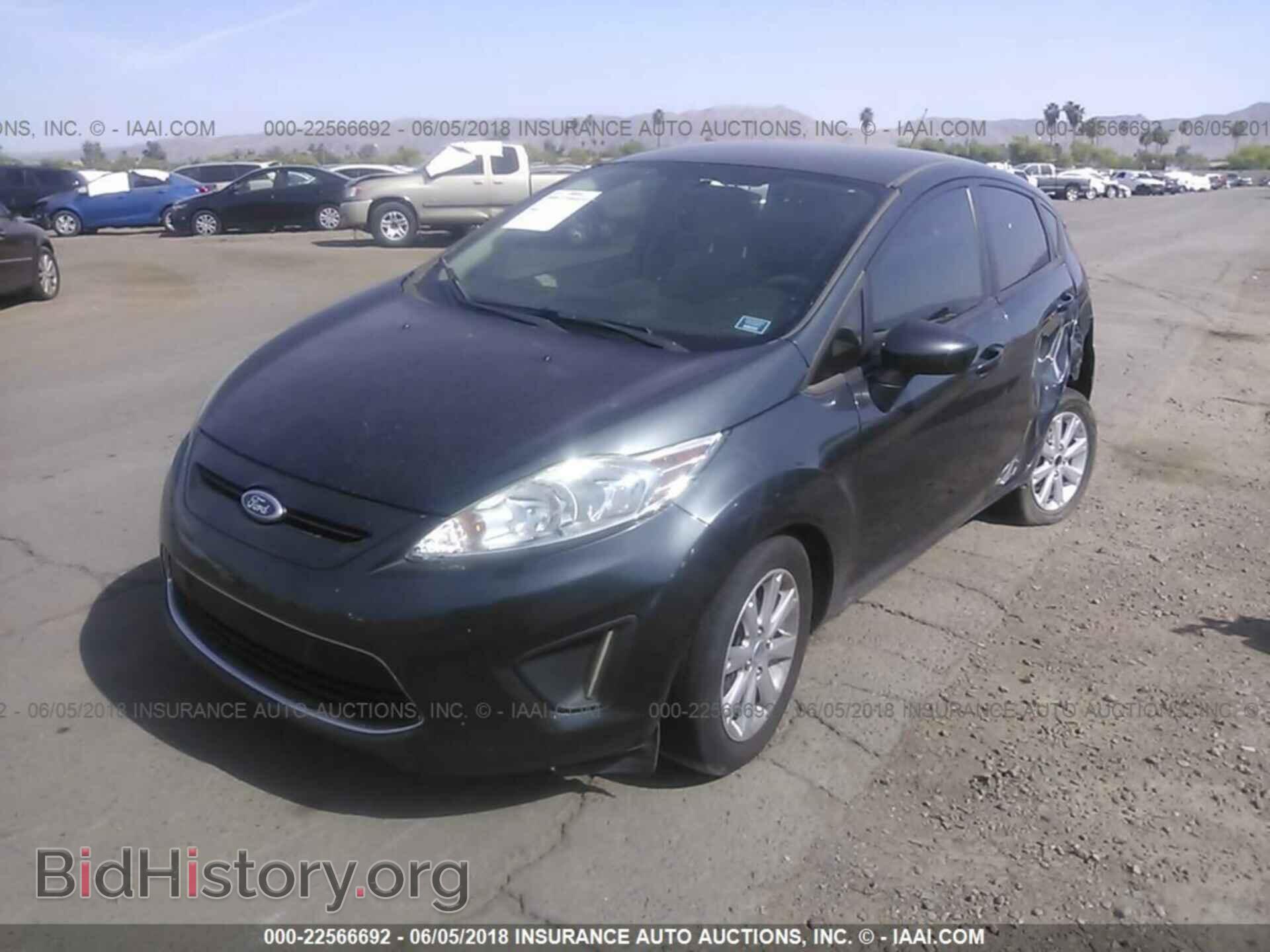 2011 Ford Fiesta - VIN: 3FADP4EJXBM122098 - Фото 2