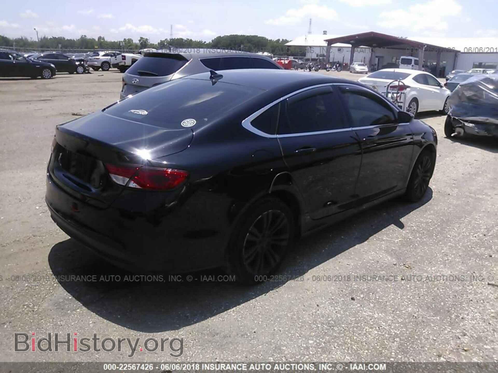 2015 Chrysler 200 - VIN: 1C3CCCAB6FN651588 - Photo 4