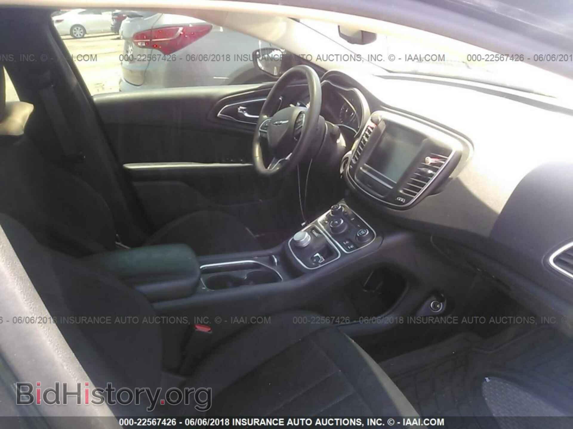 2015 Chrysler 200 - VIN: 1C3CCCAB6FN651588 - Photo 5