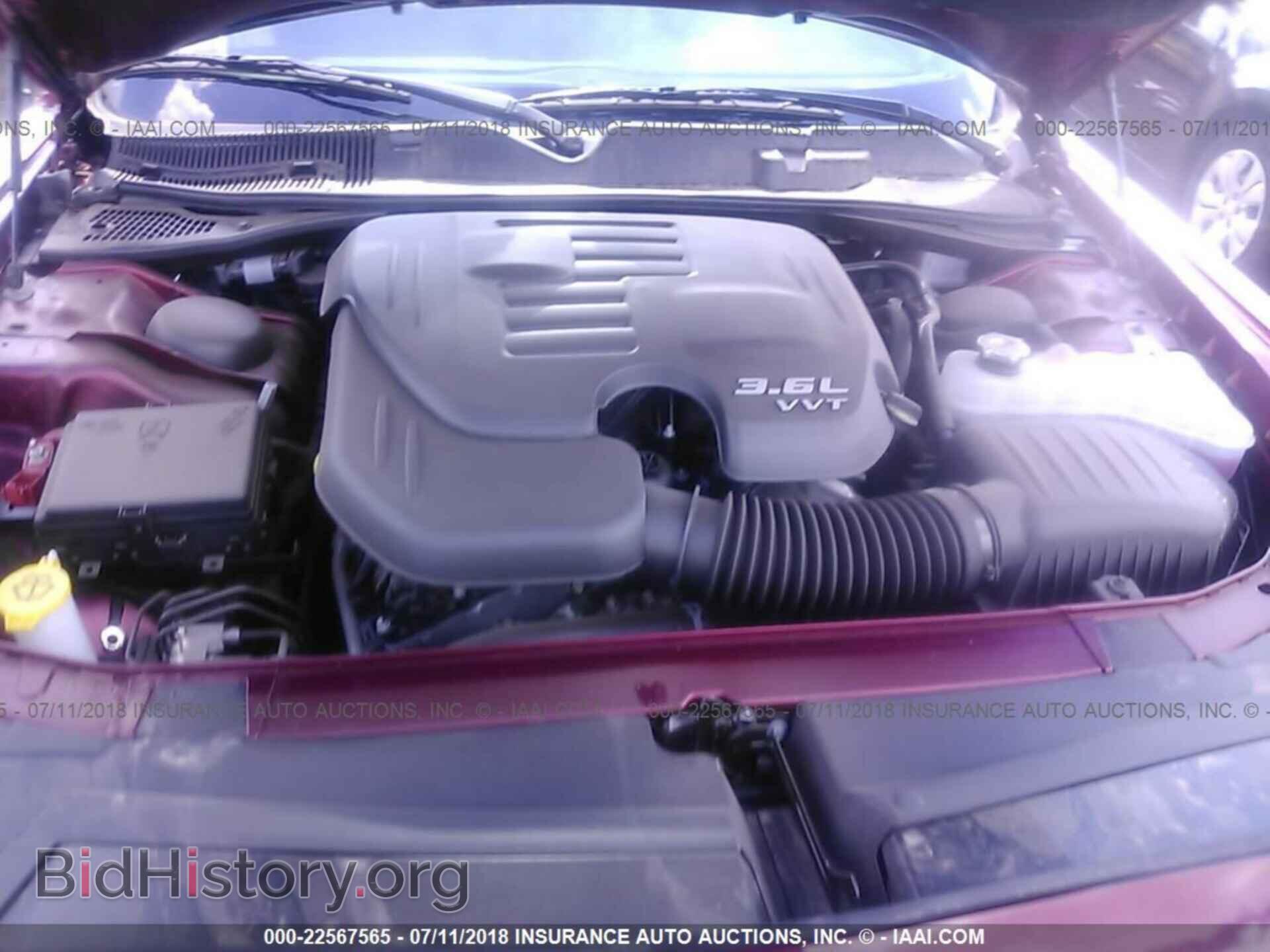 2018 Dodge Challenger - VIN: 2C3CDZAG3JH184062 - Photo 10