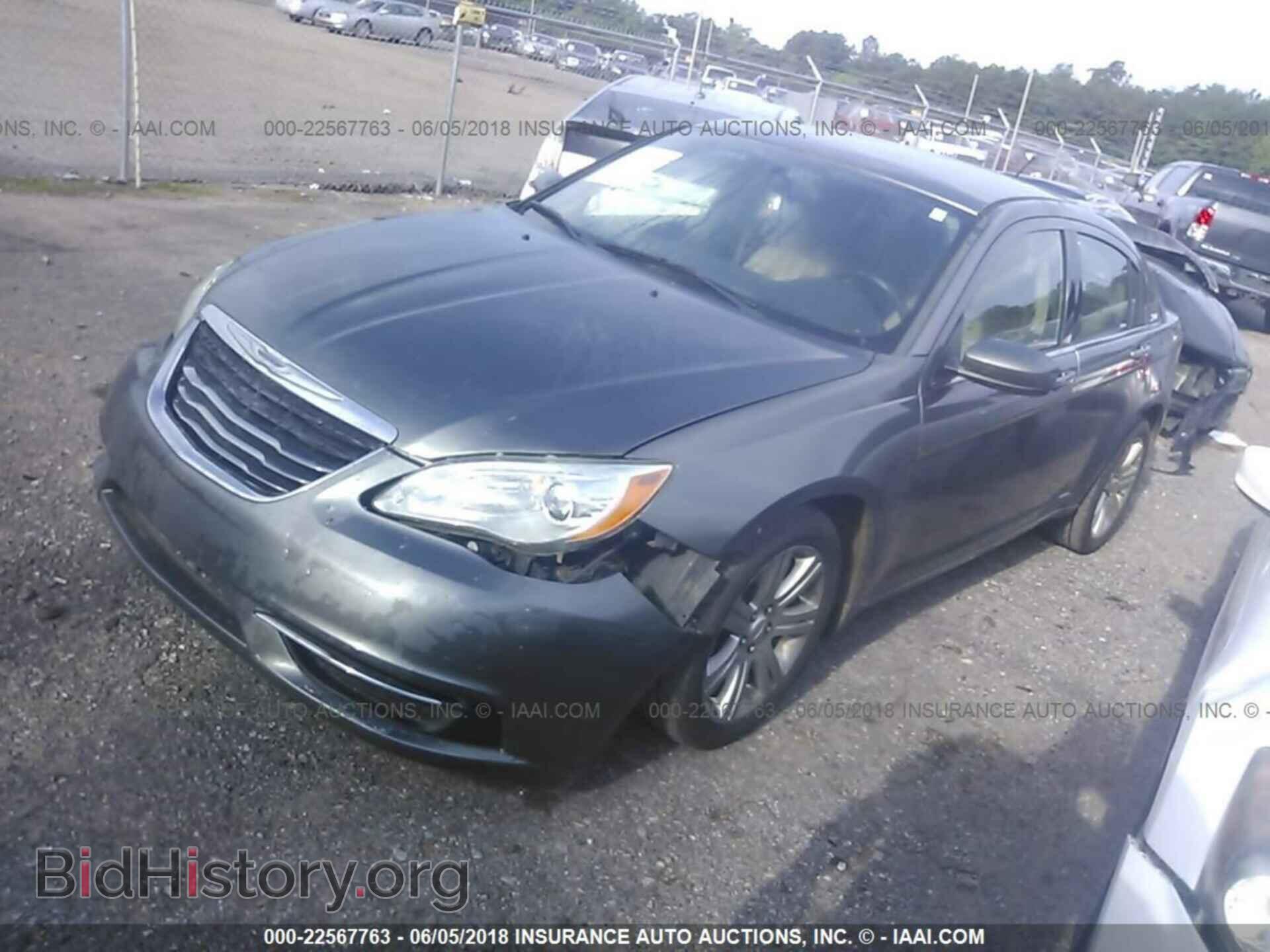 2012 Chrysler 200 - VIN: 1C3CCBAB9CN318419 - Фото 2