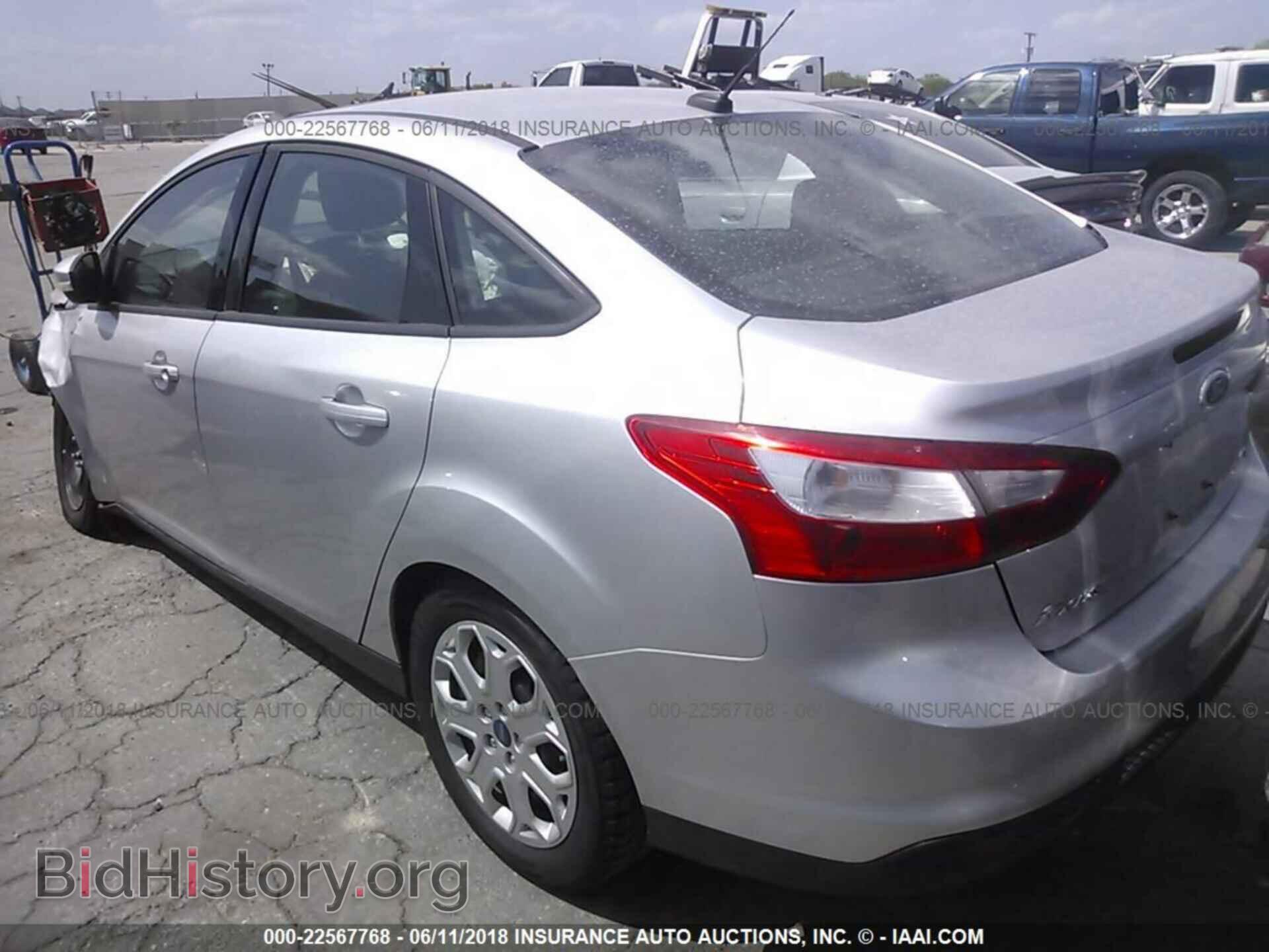 2012 Ford Focus - VIN: 1FAHP3F24CL175448 - Photo 3