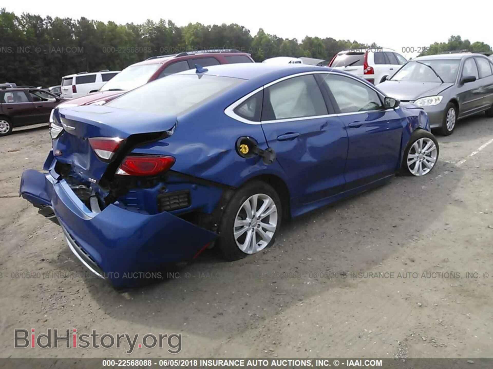 2016 Chrysler 200 - VIN: 1C3CCCAB5GN192619 - Photo 4