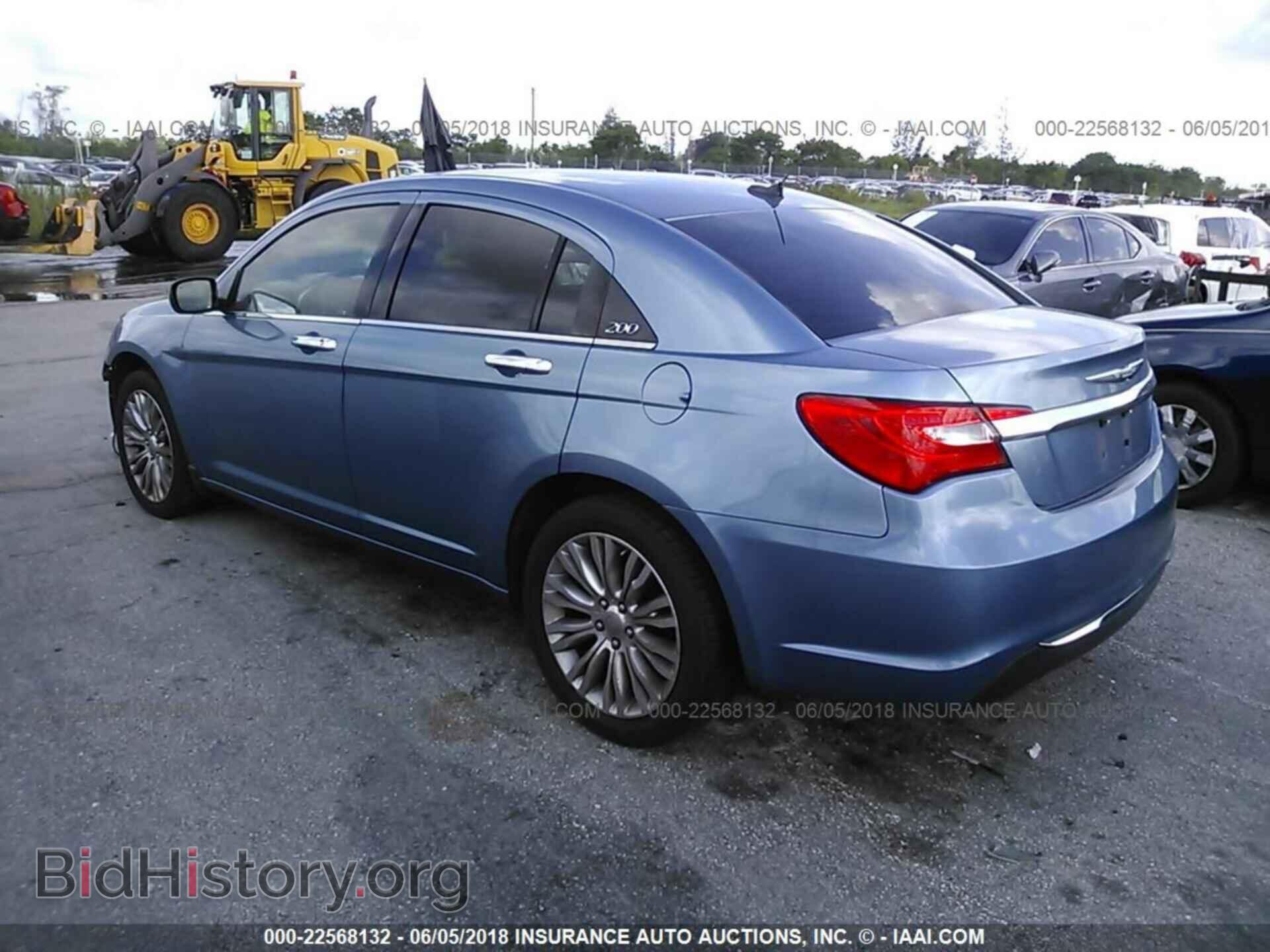 2011 Chrysler 200 - VIN: 1C3BC2FB4BN571778 - Photo 3