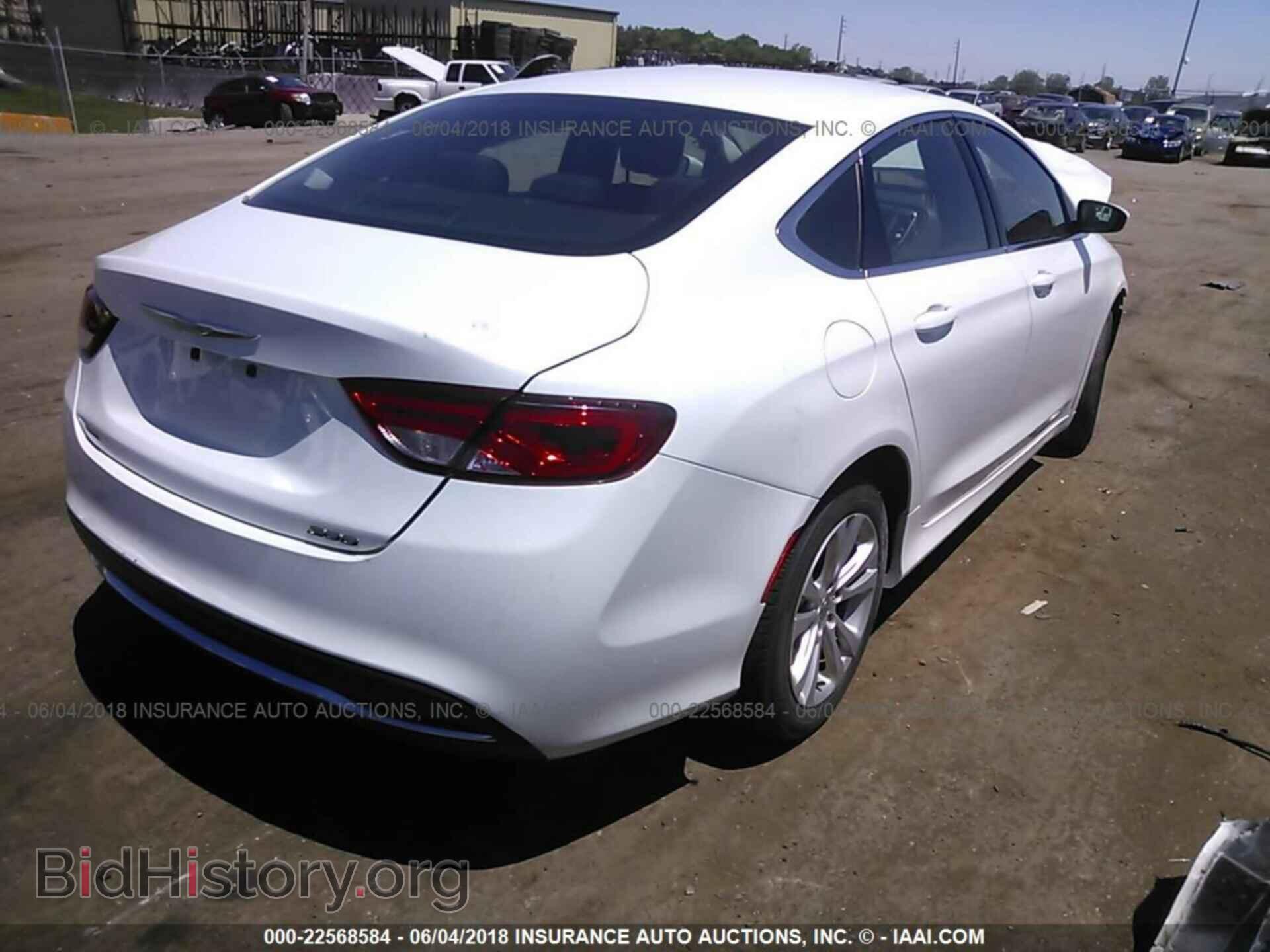 2015 Chrysler 200 - VIN: 1C3CCCAB1FN578310 - Photo 4