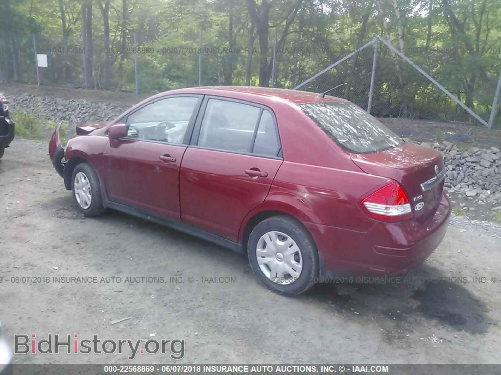 2011 Nissan Versa - VIN: 3N1BC1AP1BL416679 - Фото 3
