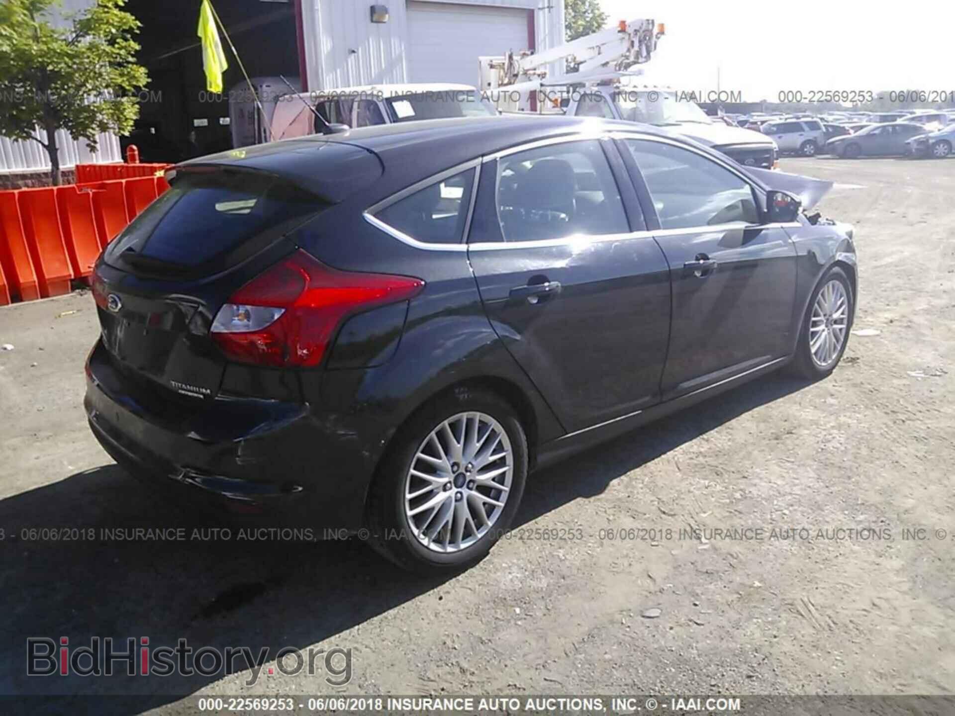 2014 Ford Focus - VIN: 1FADP3N28EL167579 - Photo 4