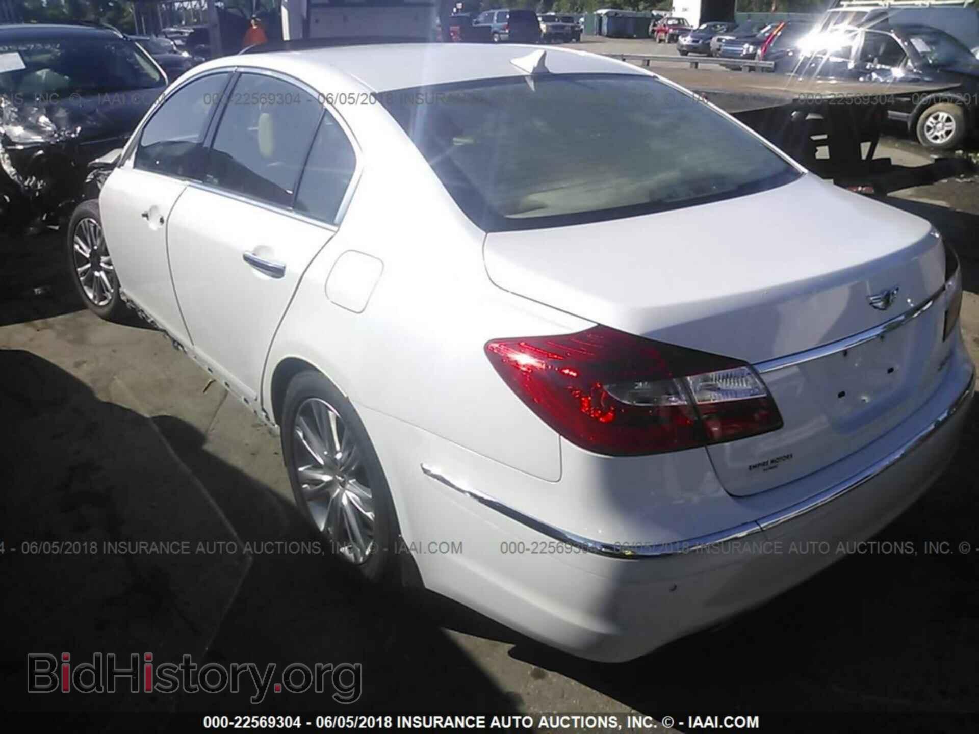 2012 Hyundai Genesis - VIN: KMHGC4DD0CU180356 - Фото 3