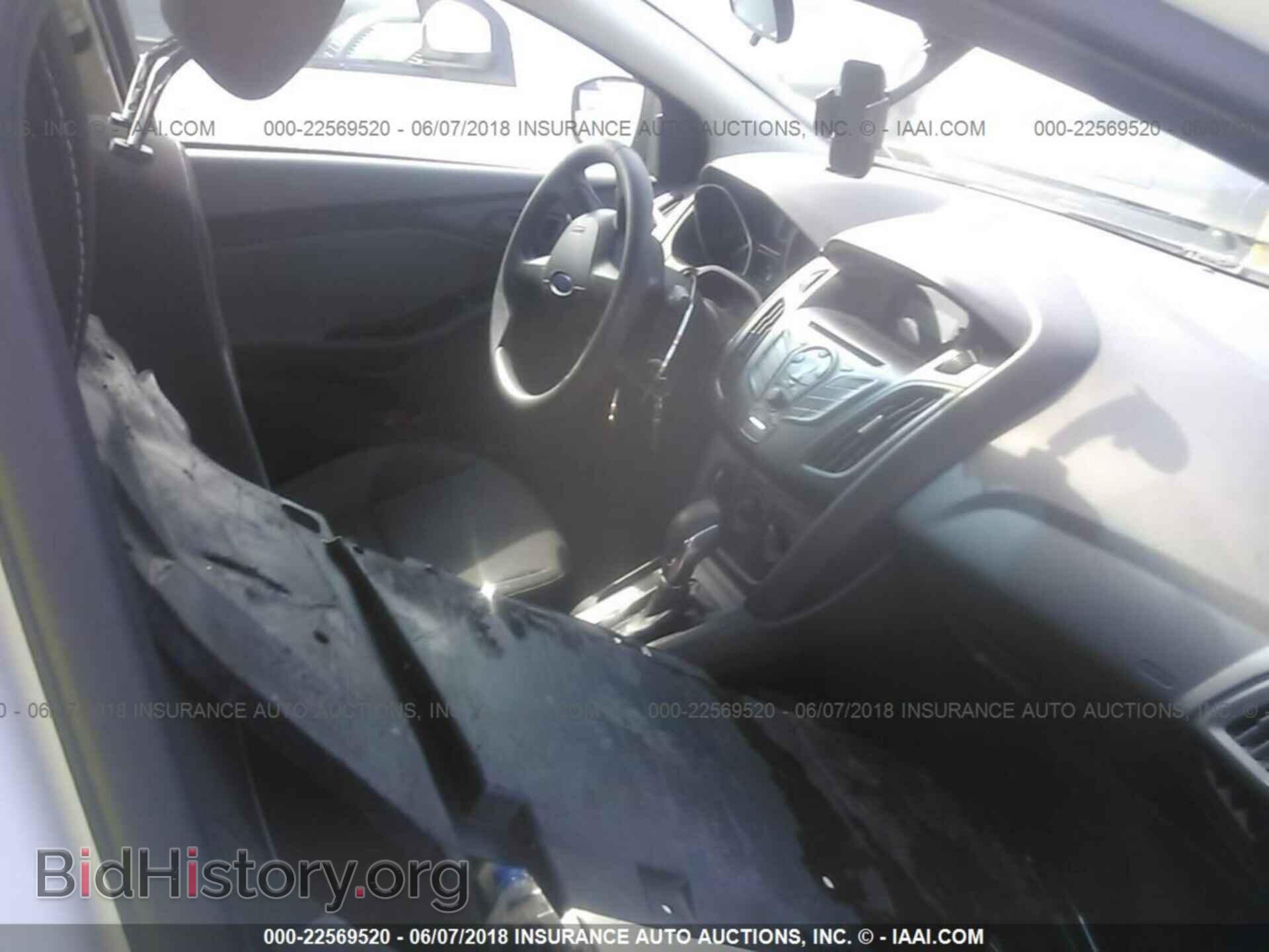 2012 Ford Focus - VIN: 1FAHP3E21CL276139 - Photo 5