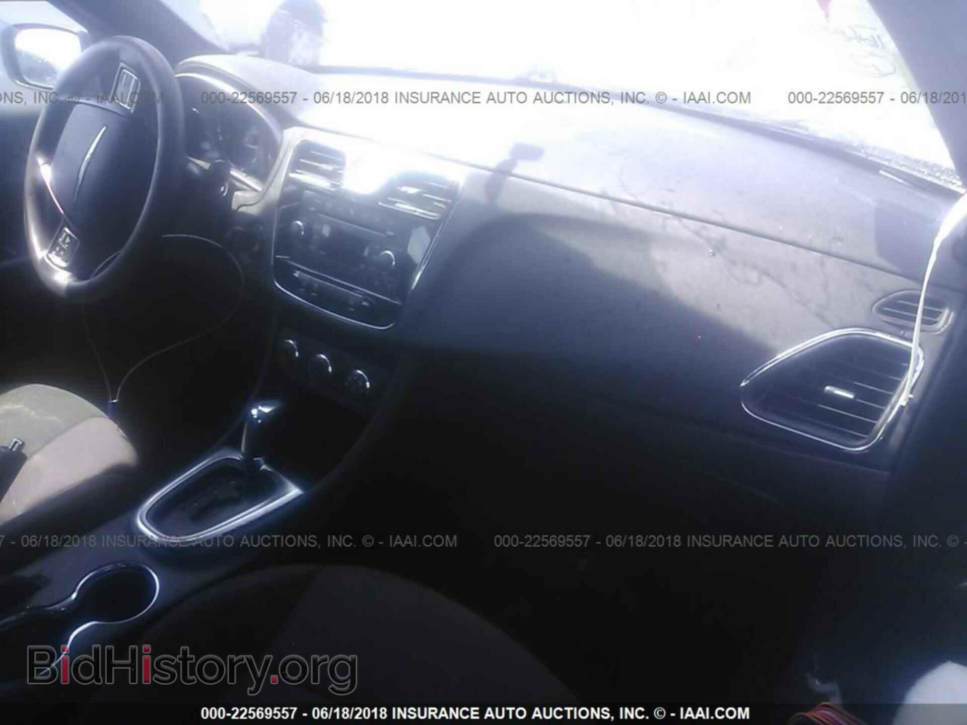 2011 Chrysler 200 - VIN: 1C3BC4FB1BN558451 - Фото 5