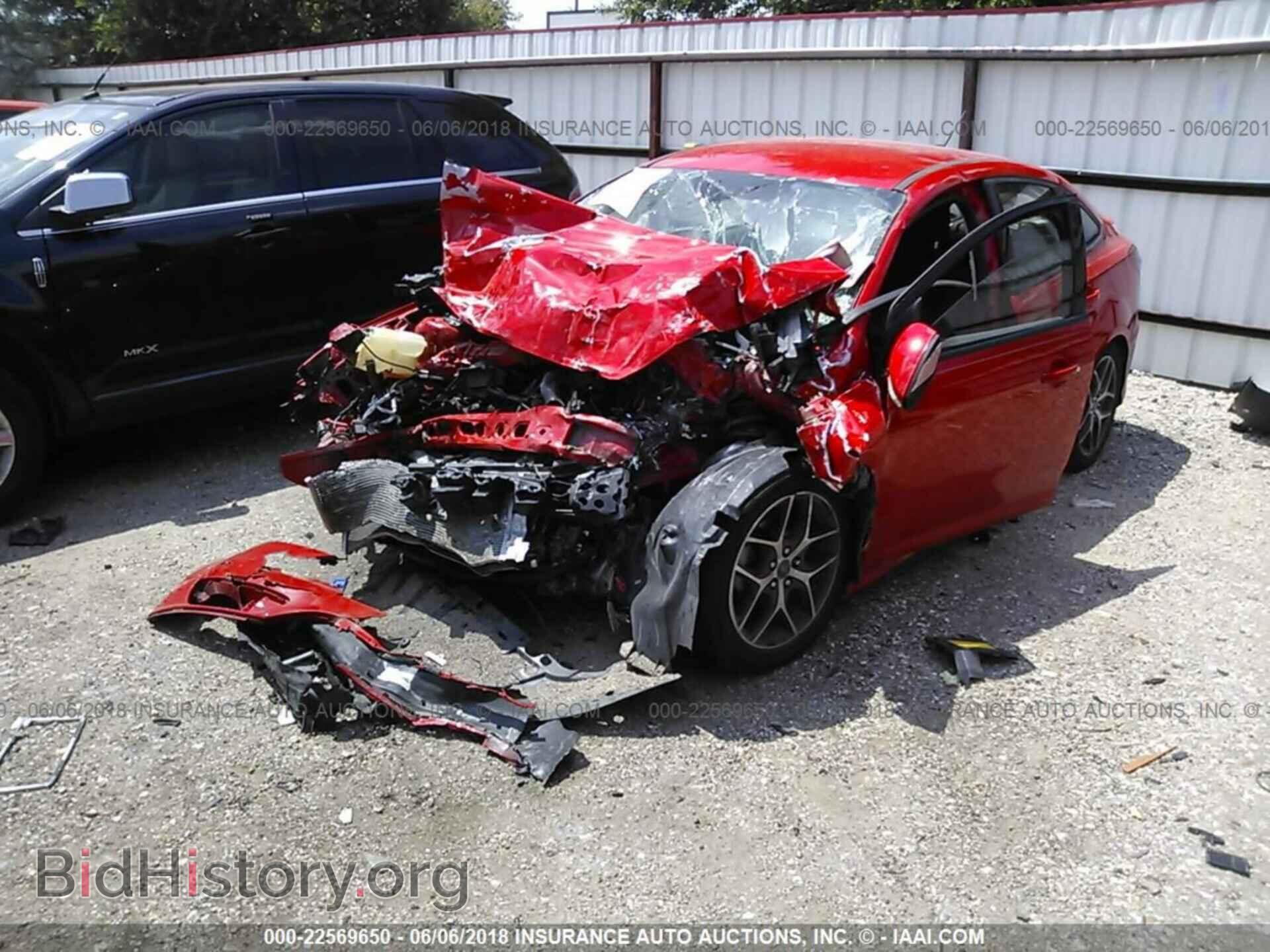 2016 Ford Focus - VIN: 1FADP3F23GL372292 - Фото 2