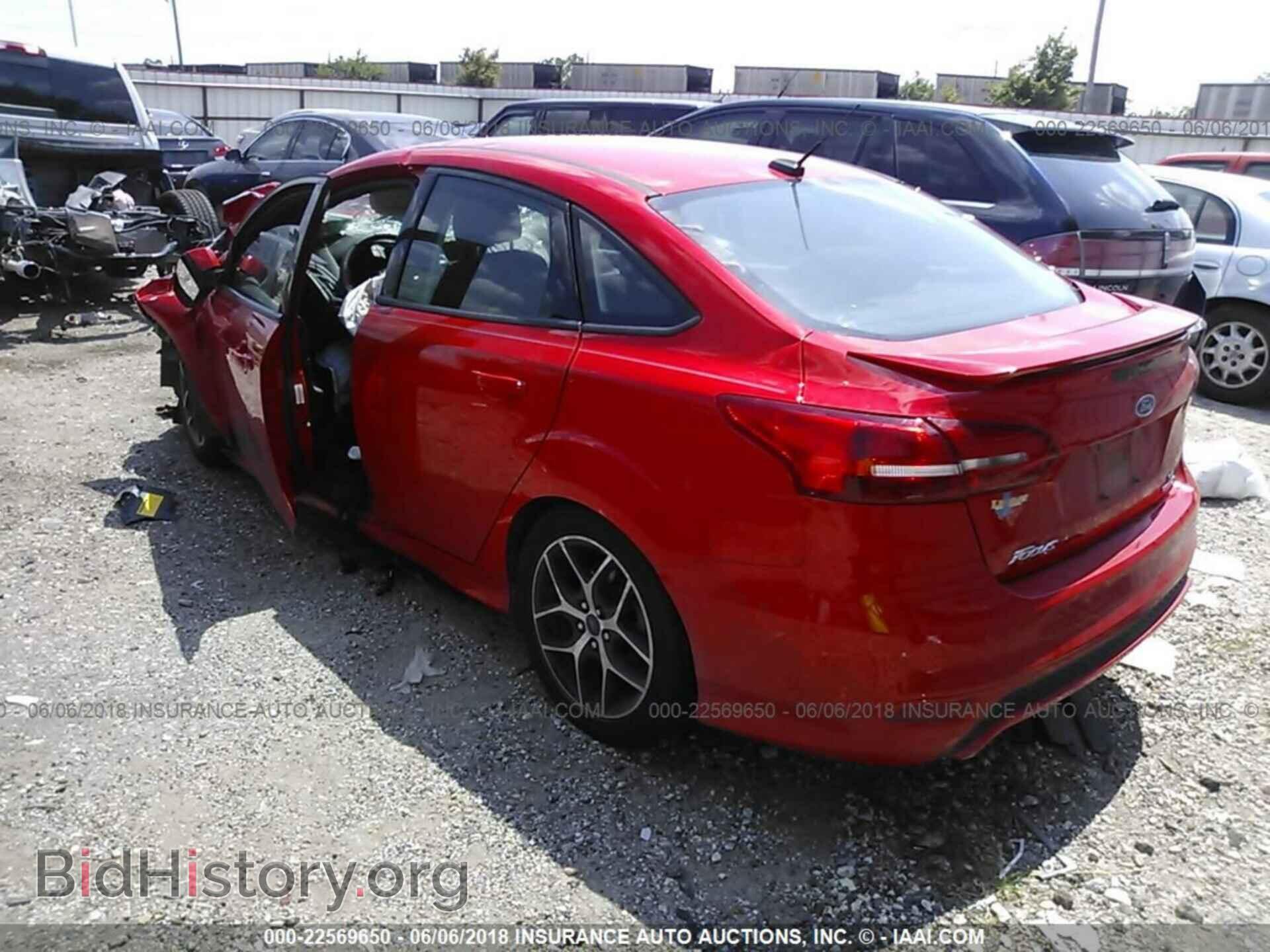 2016 Ford Focus - VIN: 1FADP3F23GL372292 - Фото 3