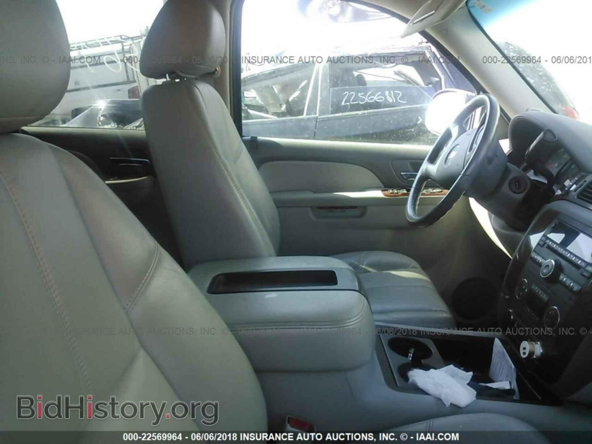 2011 Chevrolet Avalanche - VIN: 3GNTKFE35BG359282 - Фото 5
