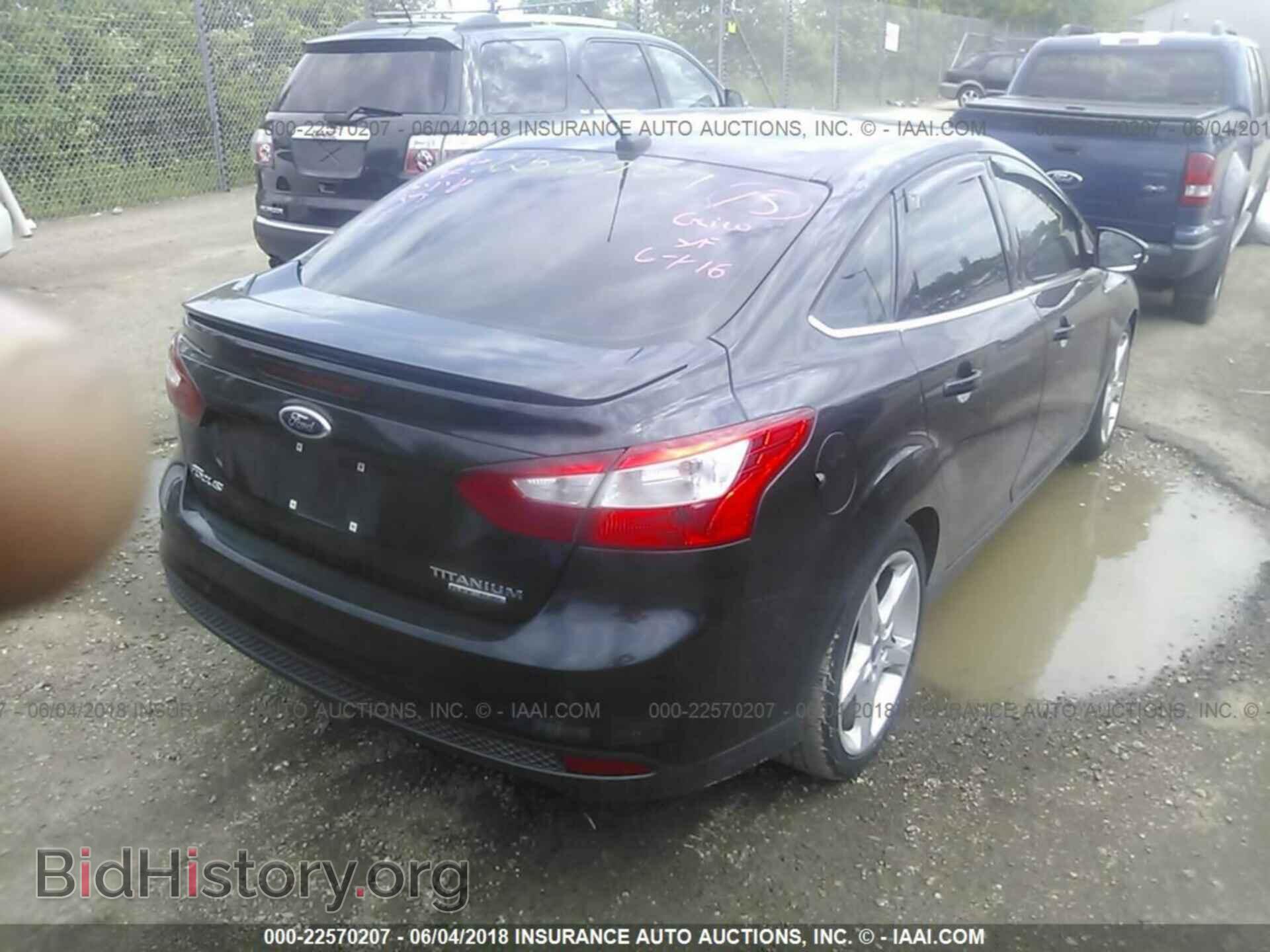 2013 Ford Focus - VIN: 1FADP3J21DL208445 - Photo 4