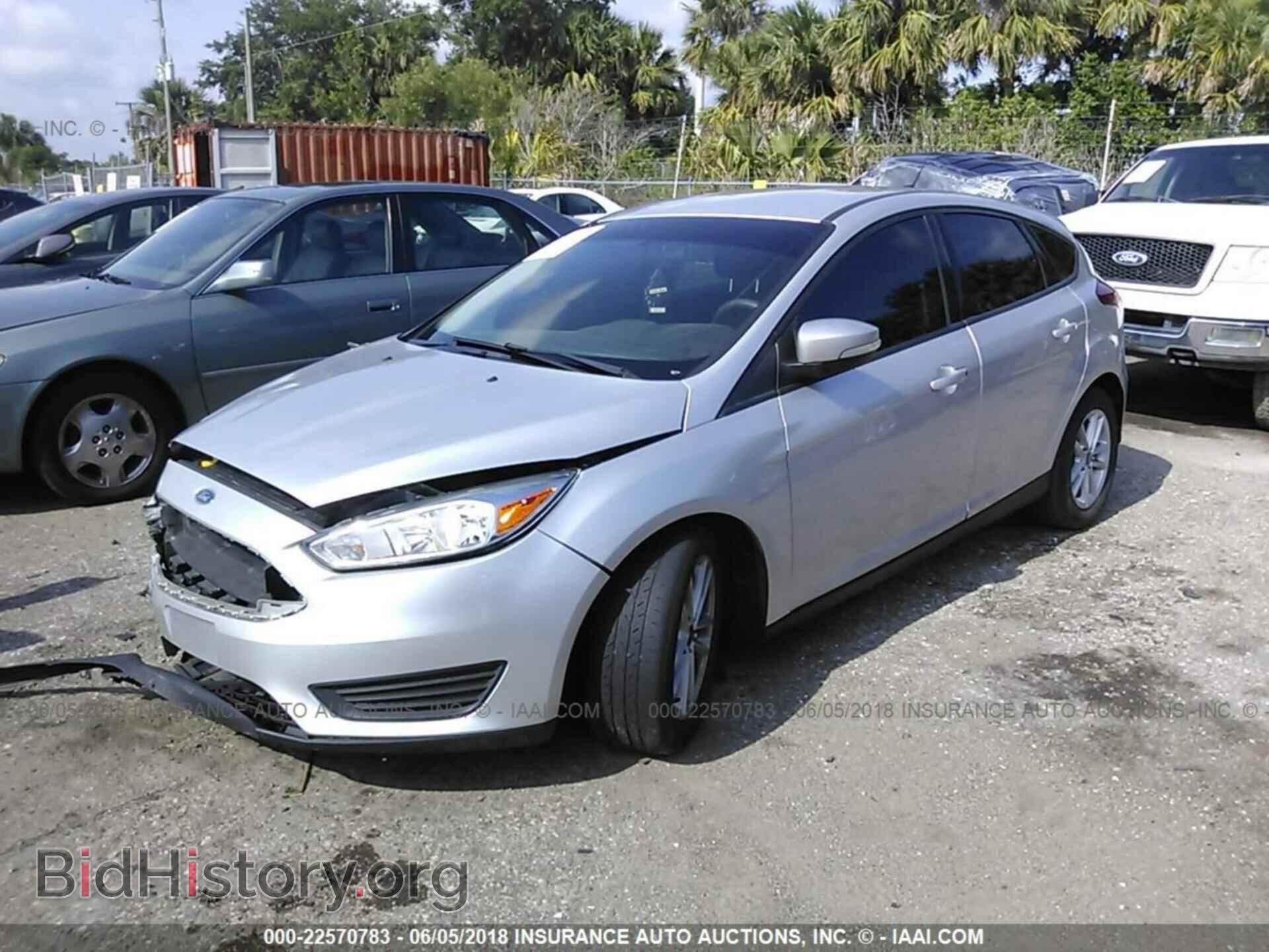 2015 Ford Focus - VIN: 1FADP3K26FL243595 - Photo 2