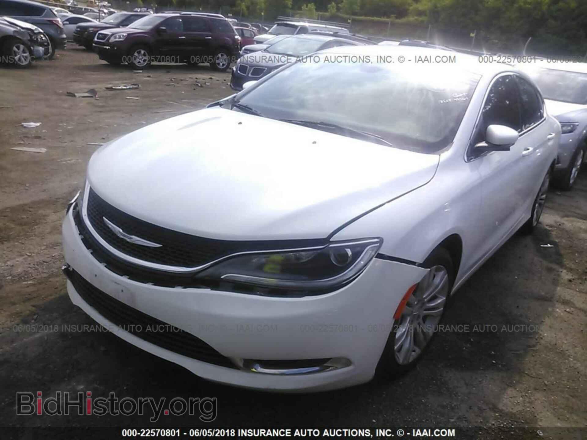 2015 Chrysler 200 - VIN: 1C3CCCAB8FN546860 - Photo 2
