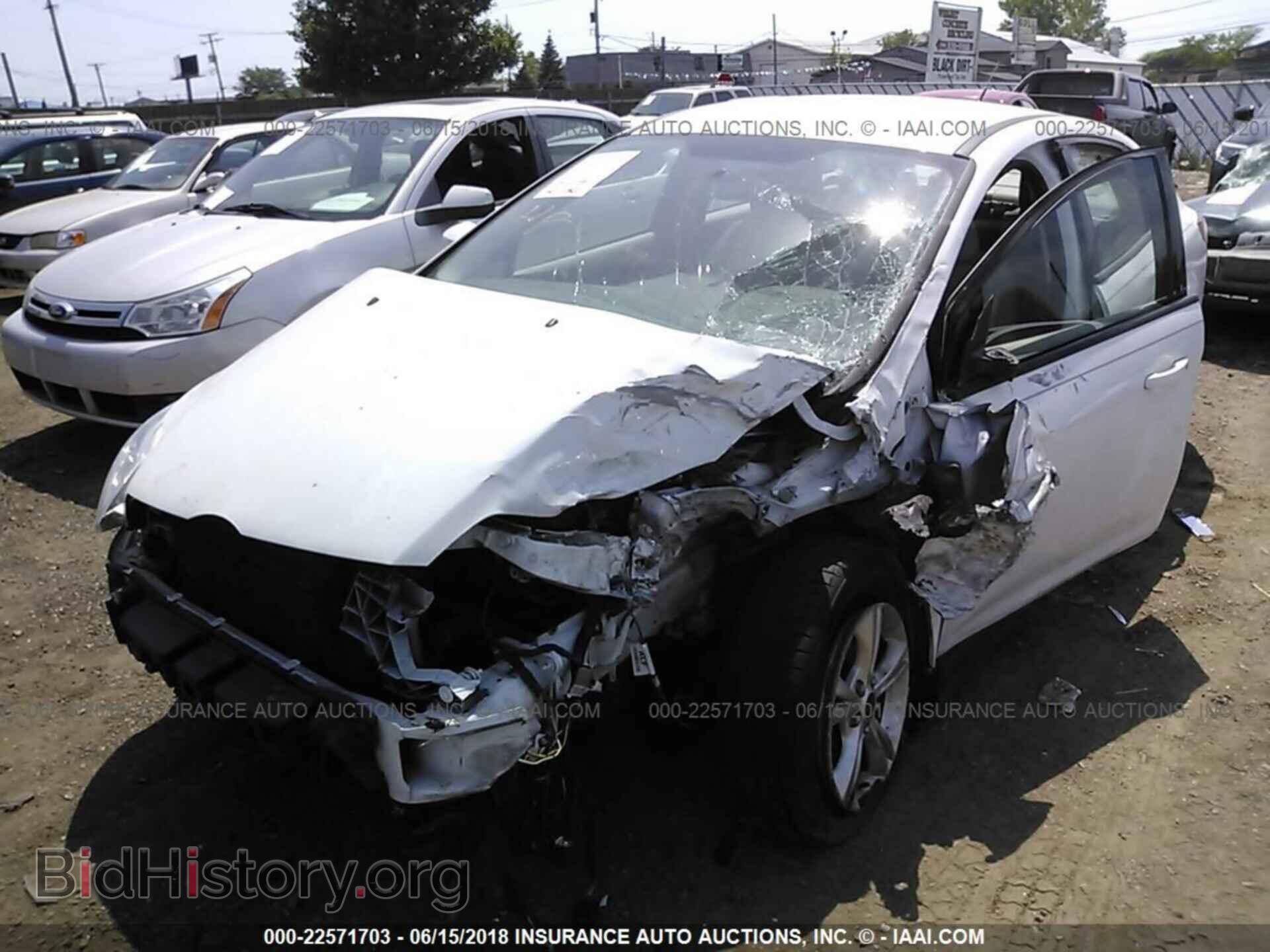 2013 Ford Focus - VIN: 1FADP3F24DL255705 - Photo 2
