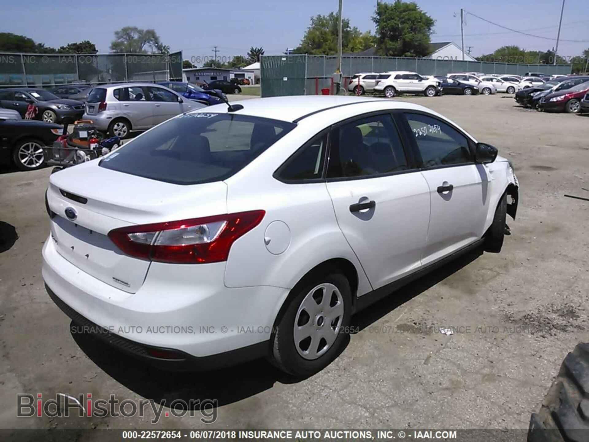 2014 Ford Focus - VIN: 1FADP3E20EL140442 - Фото 4