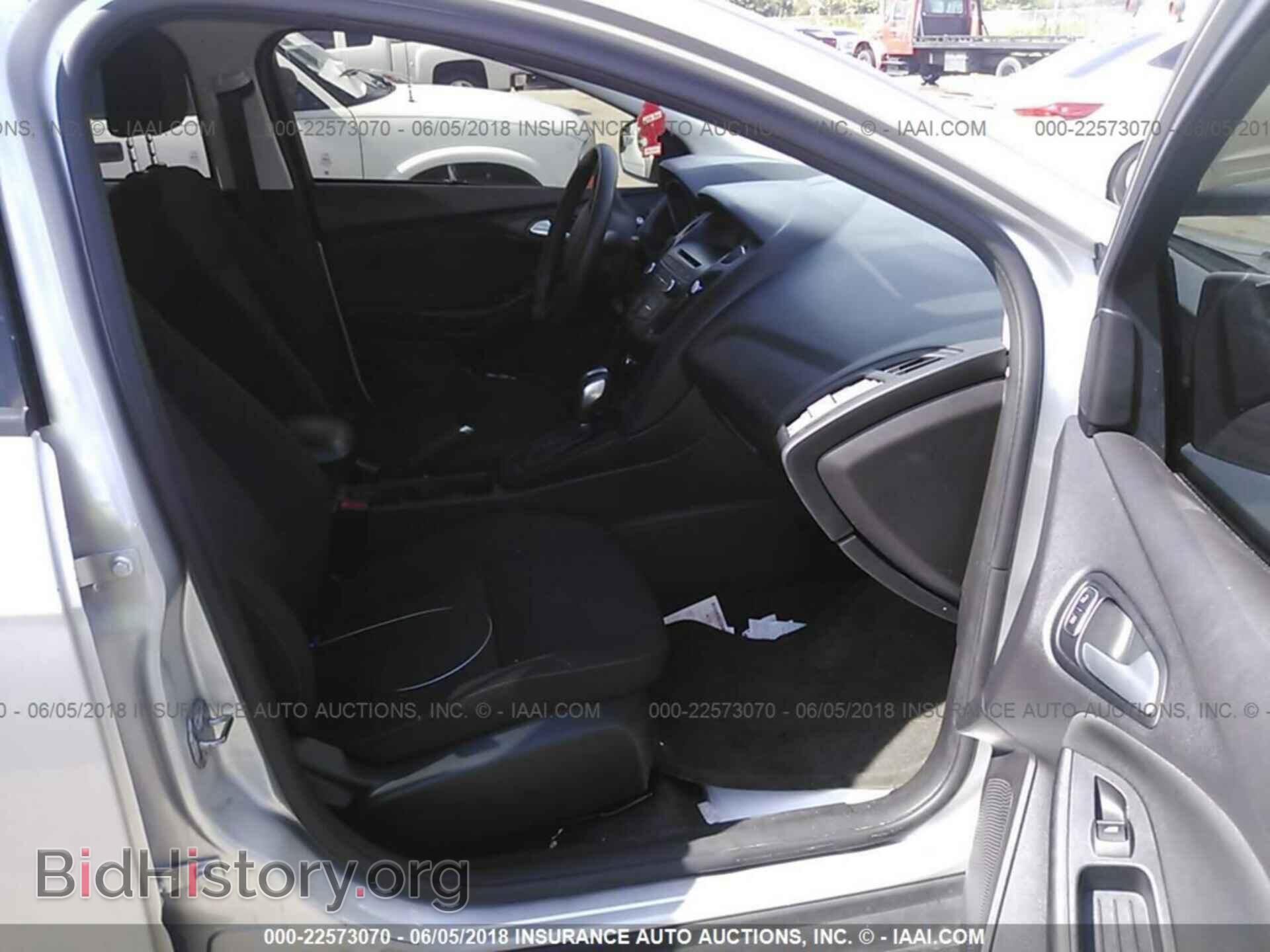 2015 Ford Focus - VIN: 1FADP3F25FL262844 - Photo 5