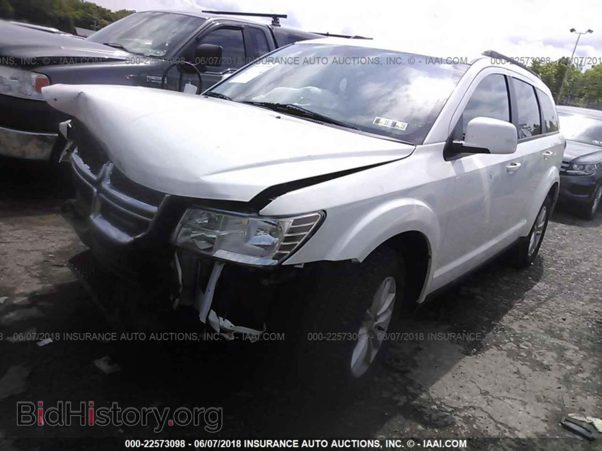 2015 Dodge Journey - VIN: 3C4PDCBG1FT744040 - Фото 2