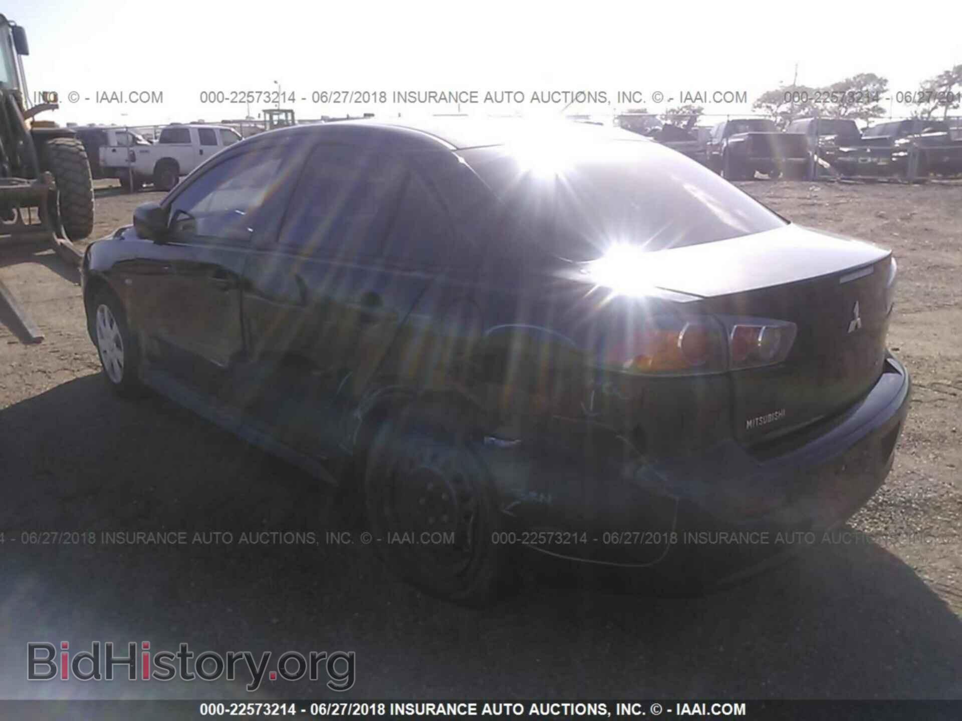2014 Mitsubishi Lancer - VIN: JA32U2FU4EU018728 - Фото 3