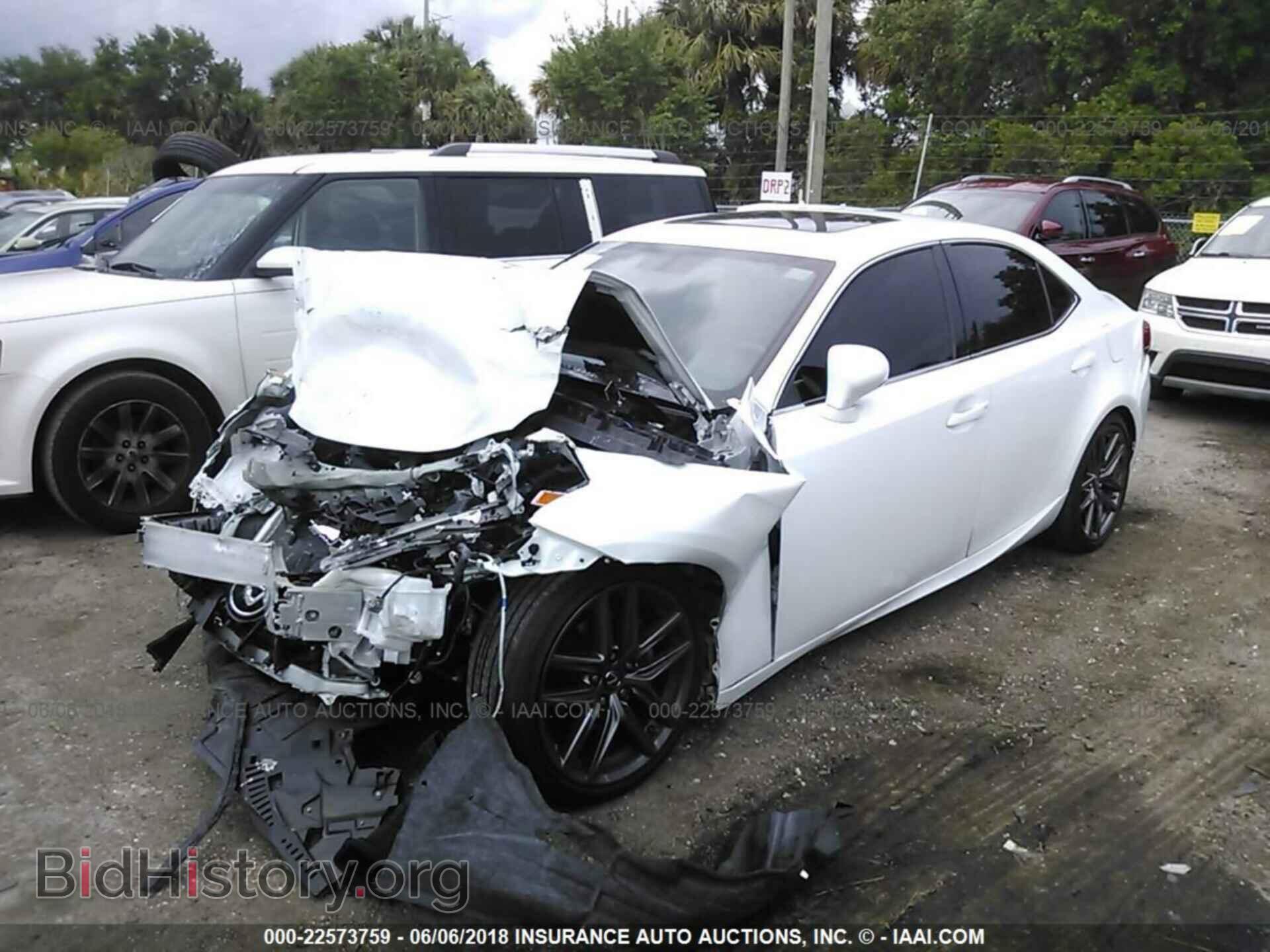 2015 Lexus Is - VIN: JTHBF1D22F5058680 - Photo 2