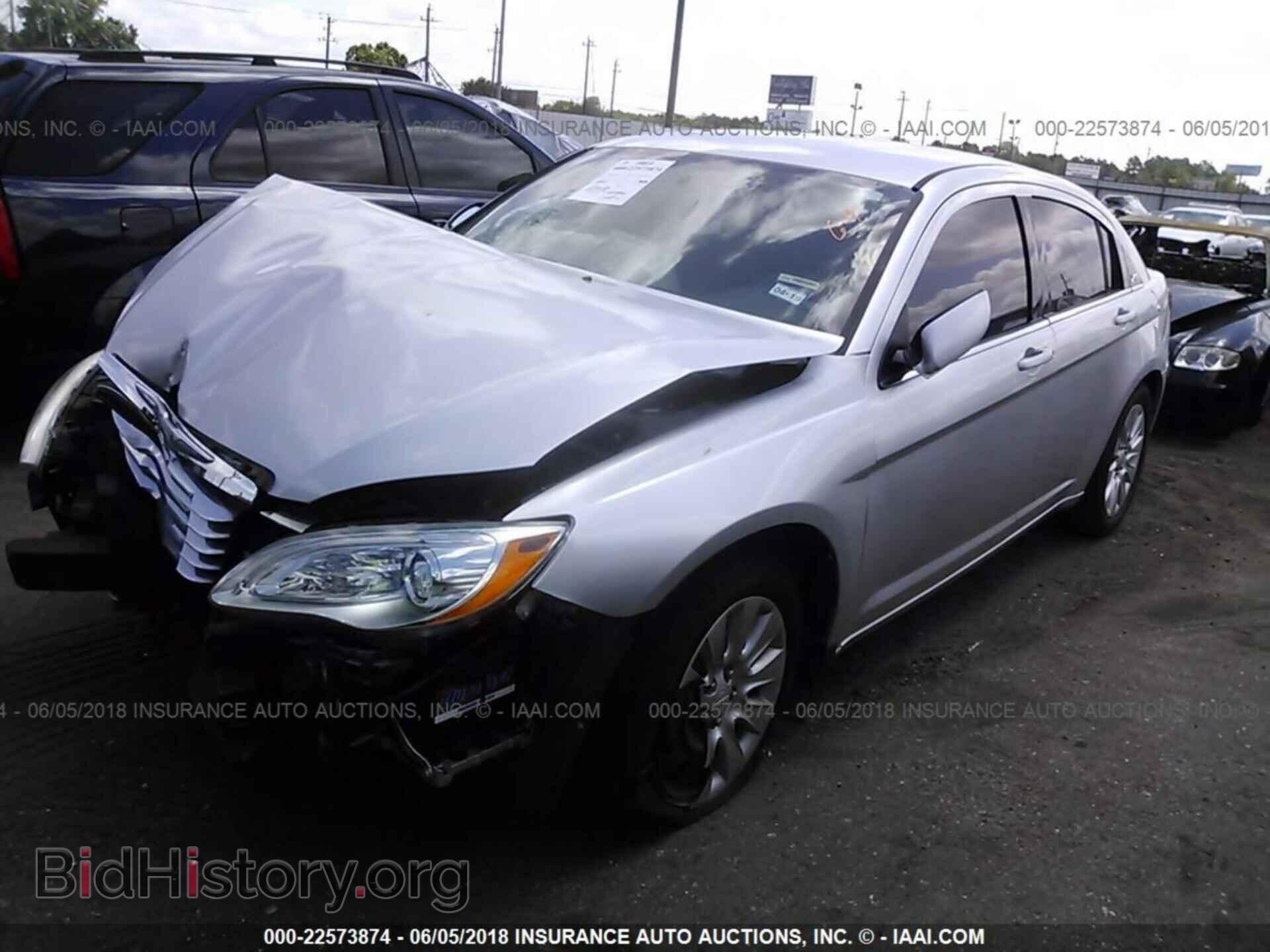 2012 Chrysler 200 - VIN: 1C3CCBAB4CN130133 - Фото 2