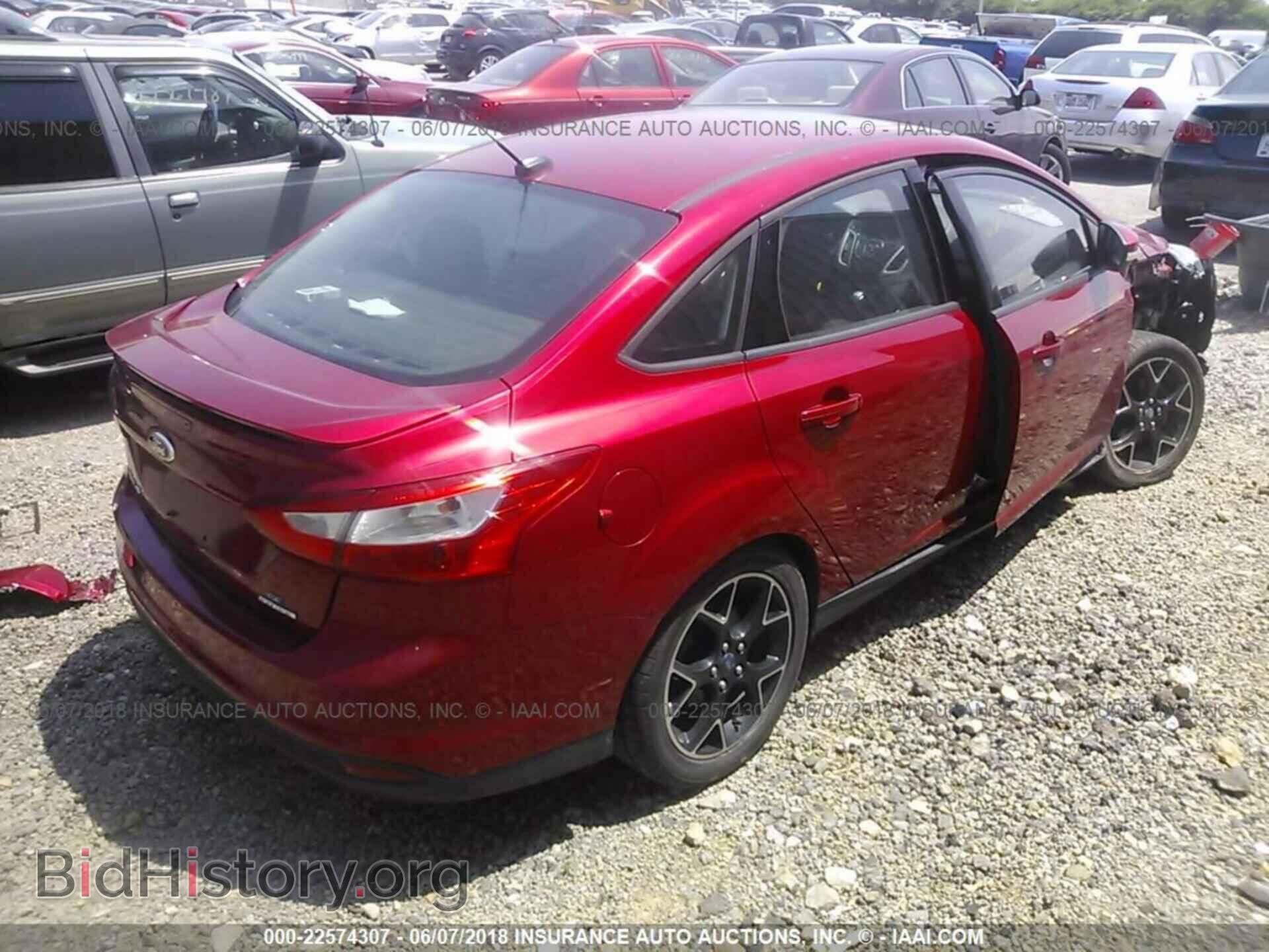 2012 Ford Focus - VIN: 1FAHP3F23CL475529 - Photo 4