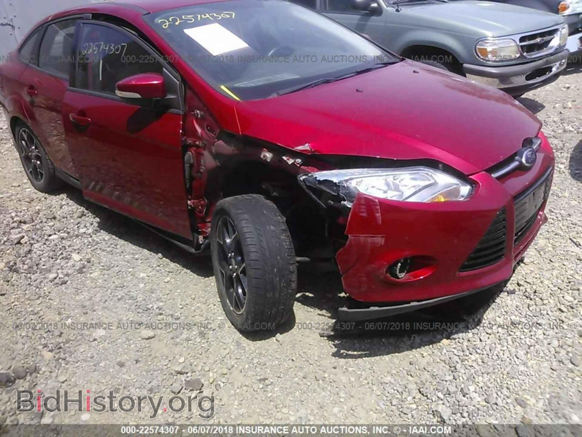 2012 Ford Focus - VIN: 1FAHP3F23CL475529 - Photo 6