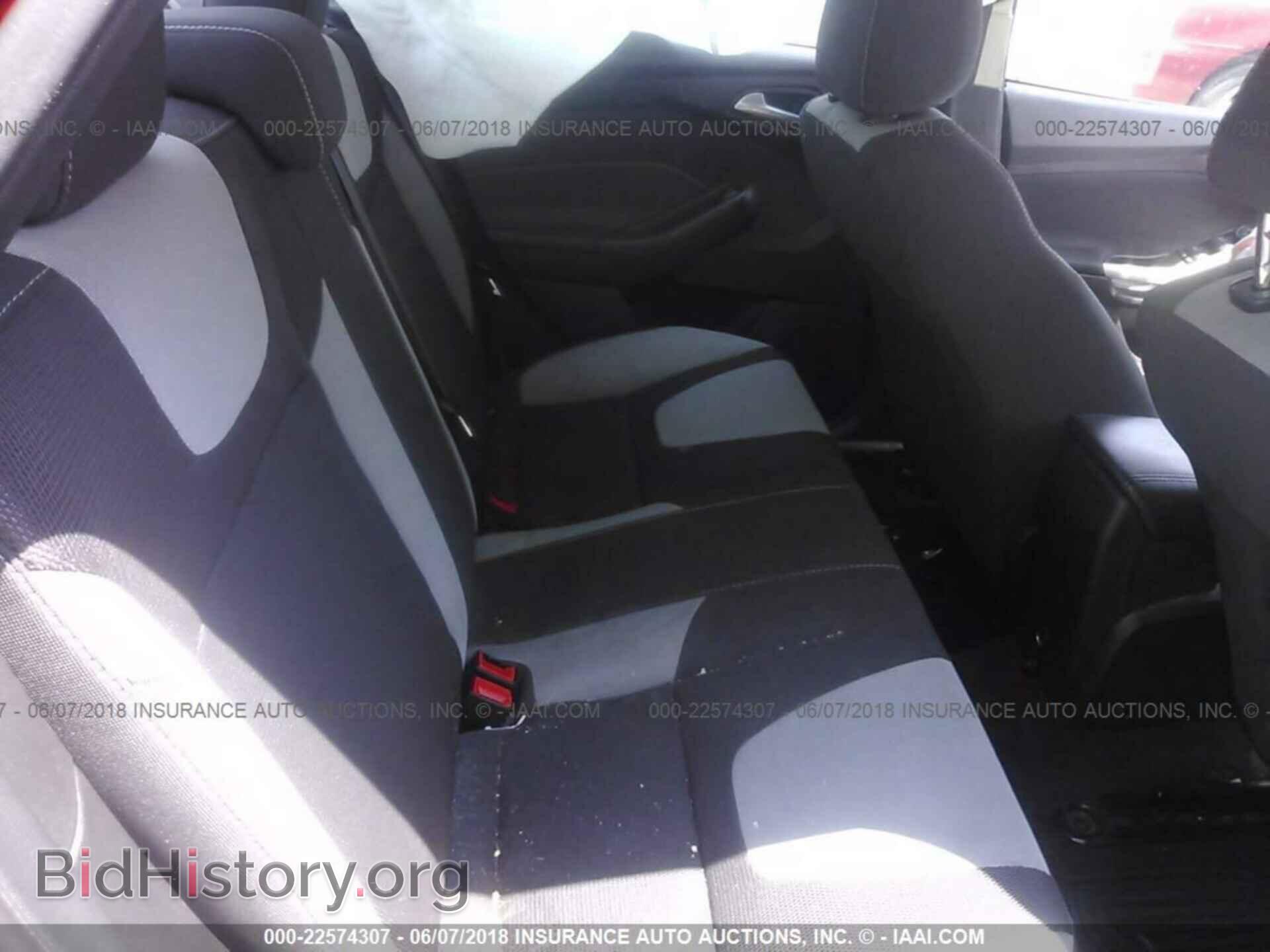 2012 Ford Focus - VIN: 1FAHP3F23CL475529 - Photo 8