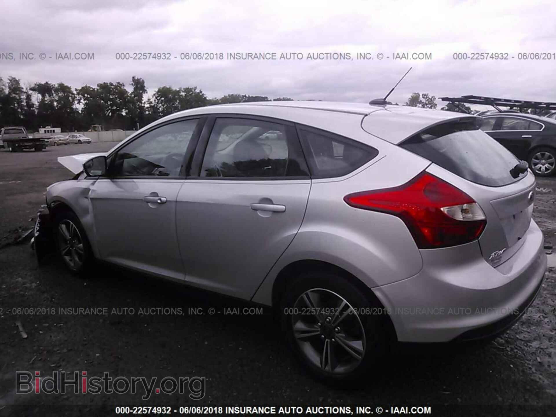2014 Ford Focus - VIN: 1FADP3K22EL404474 - Photo 3