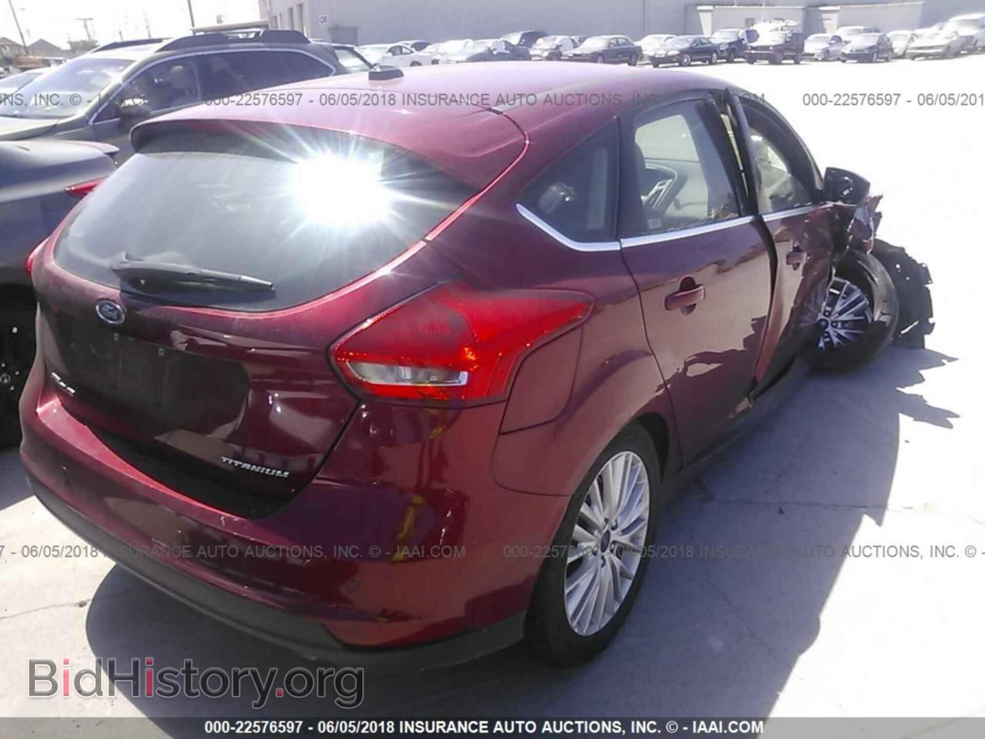 2017 Ford Focus - VIN: 1FADP3N21HL279760 - Photo 4