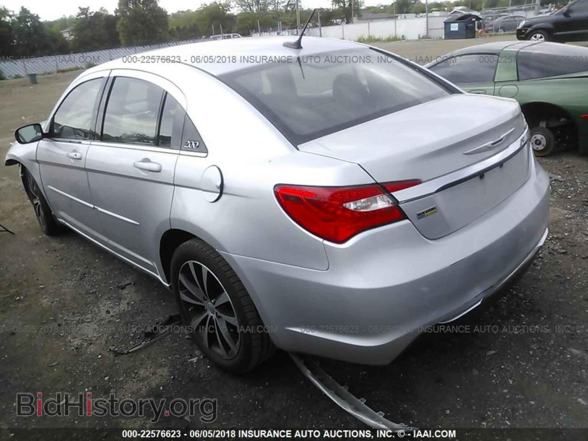 2011 Chrysler 200 - VIN: 1C3BC1FG3BN552371 - Фото 3