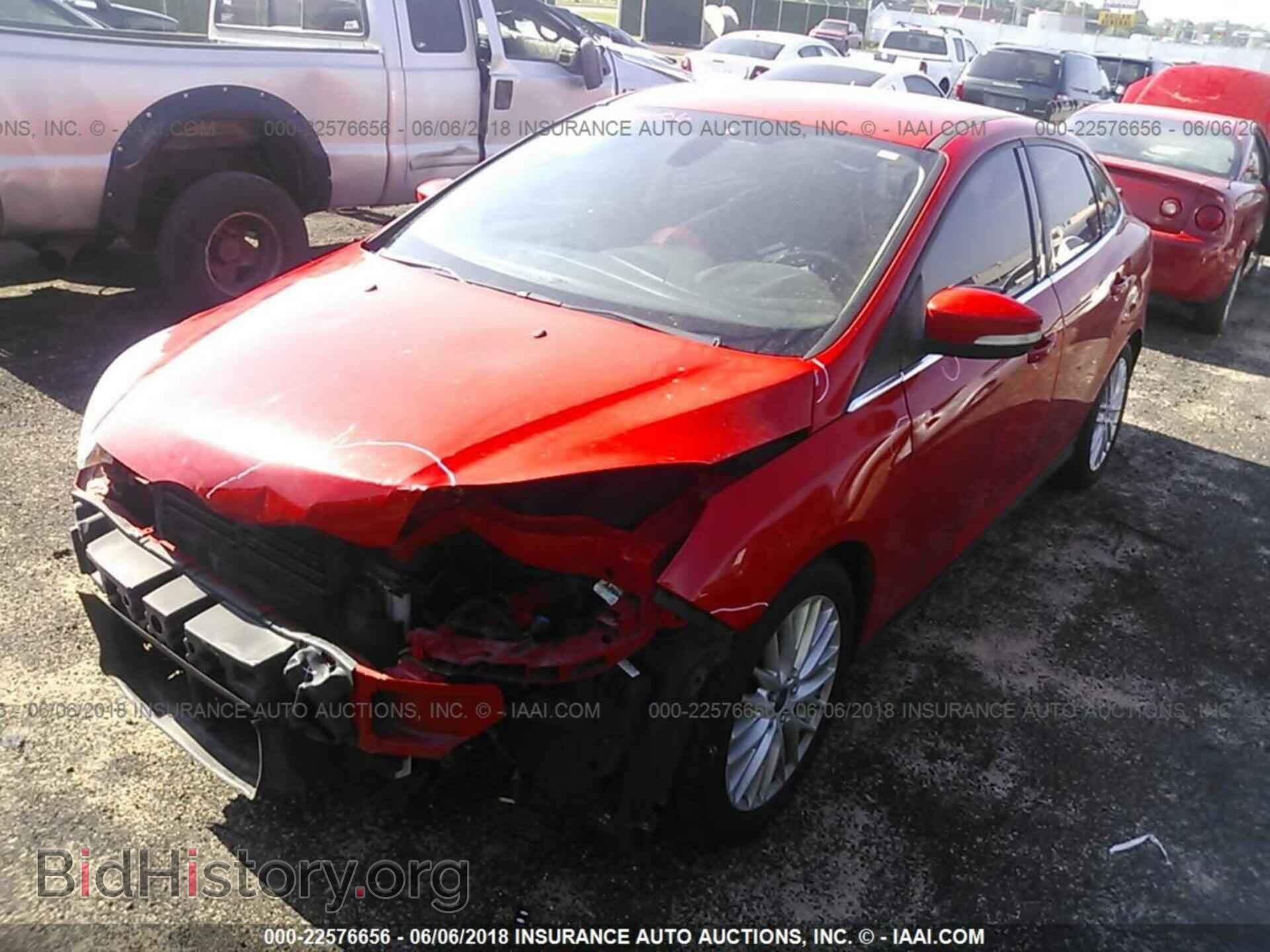 2012 Ford Focus - VIN: 1FAHP3H28CL478634 - Photo 2