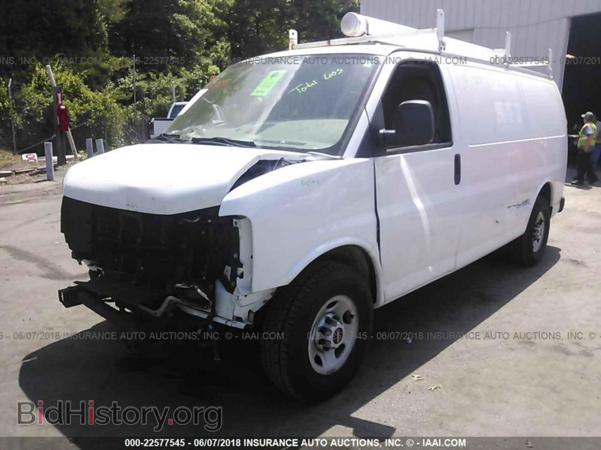 2014 Gmc Savana - VIN: 1GTW7FCG8E1120390 - Фото 2