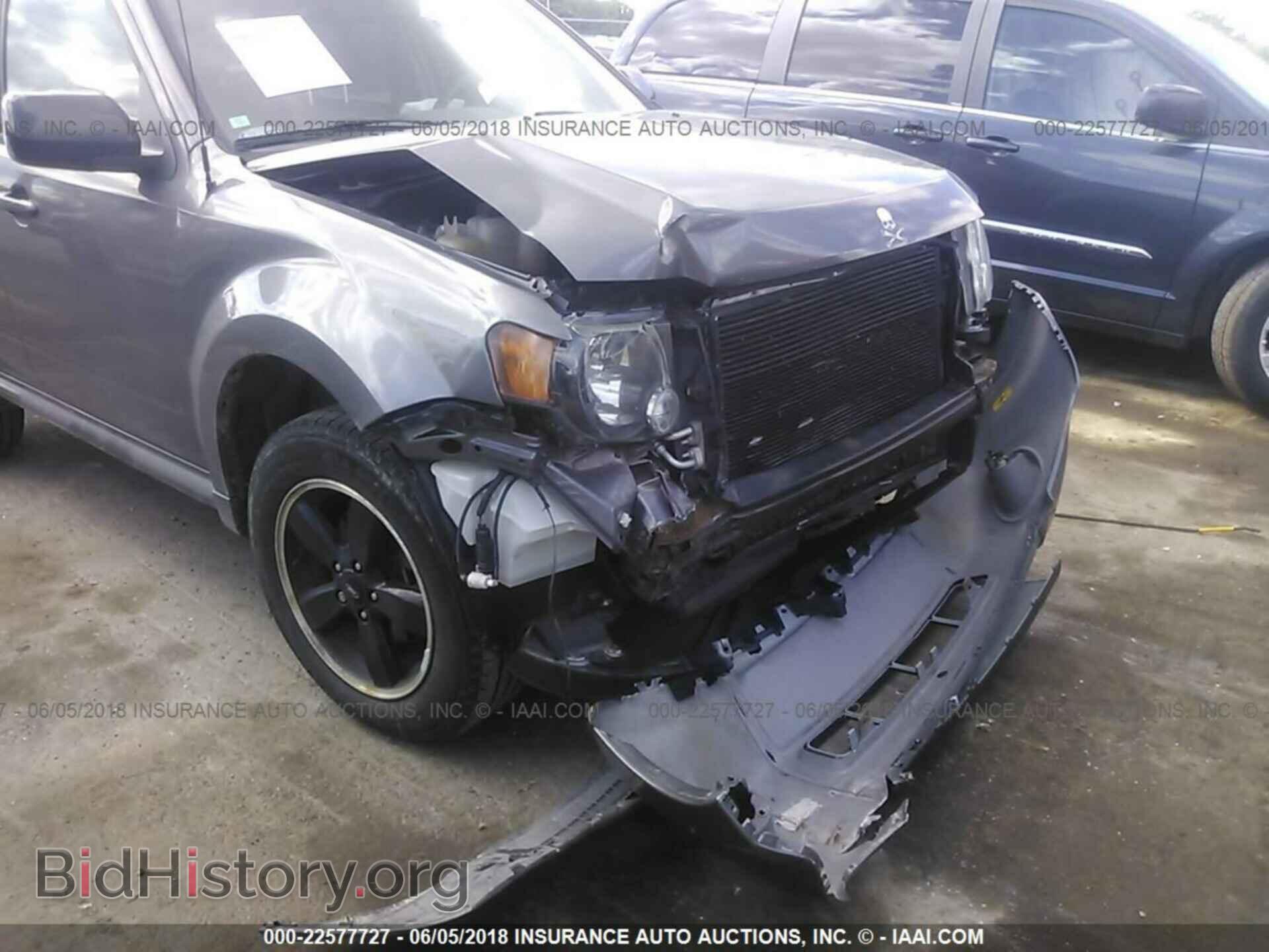 2011 Ford Escape - VIN: 1FMCU9DG6BKB90516 - Photo 6