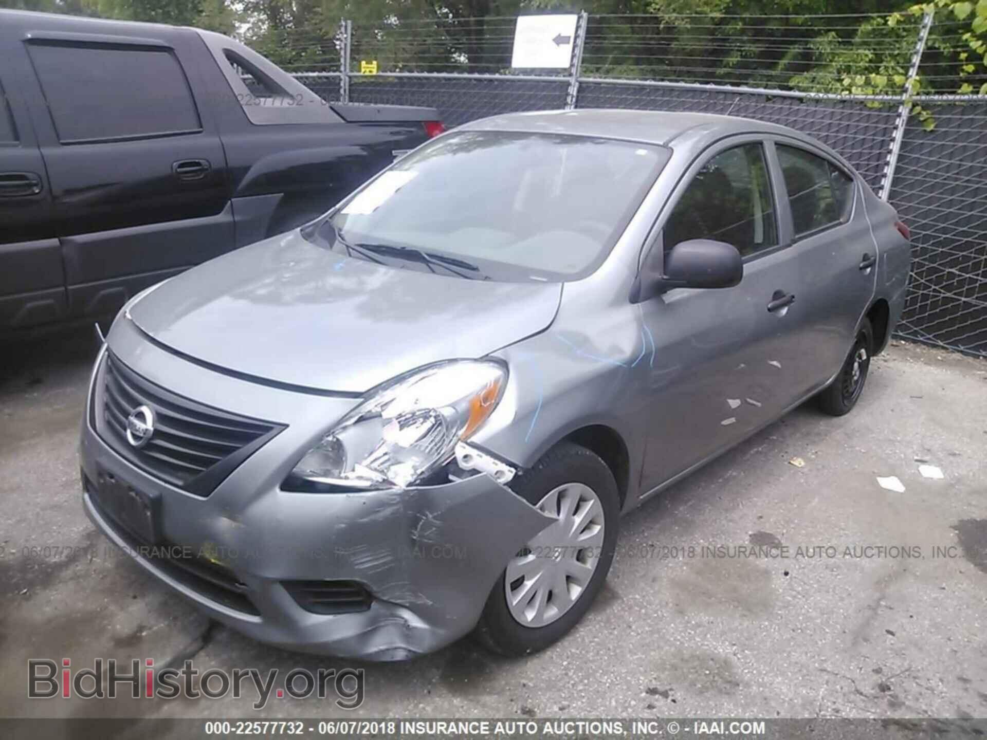 2014 Nissan Versa - VIN: 3N1CN7AP7EL813402 - Фото 2