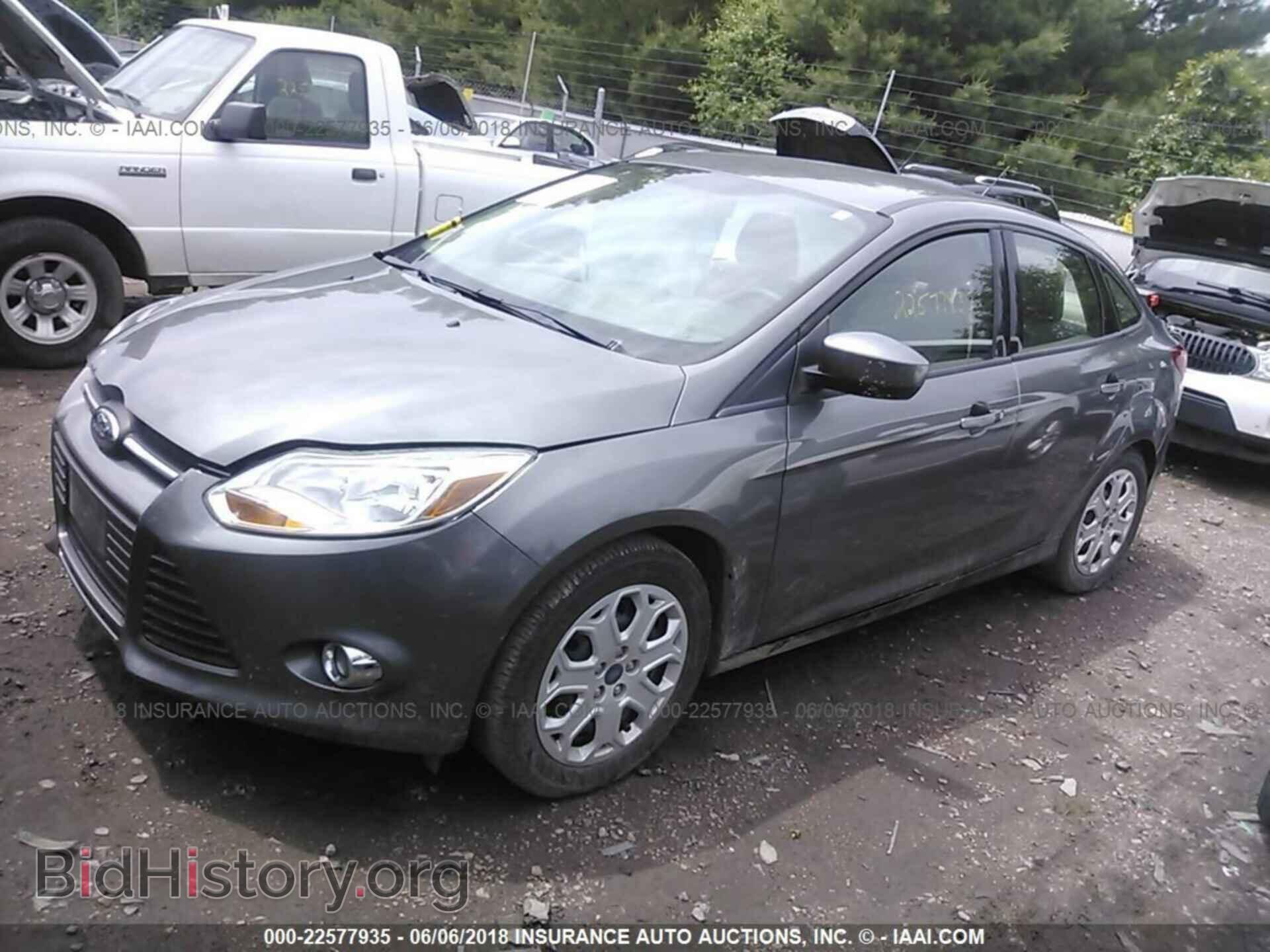 2012 Ford Focus - VIN: 1FAHP3F27CL446132 - Photo 2