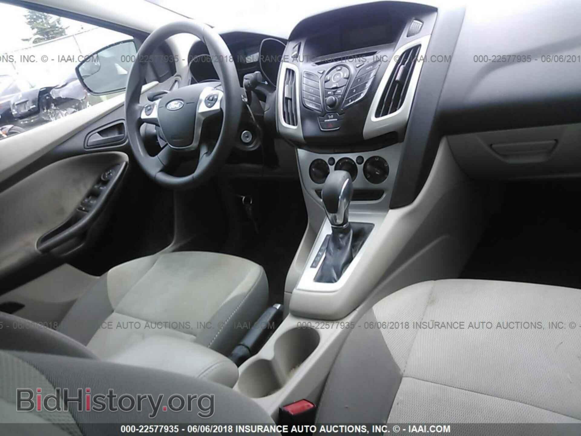 2012 Ford Focus - VIN: 1FAHP3F27CL446132 - Photo 5