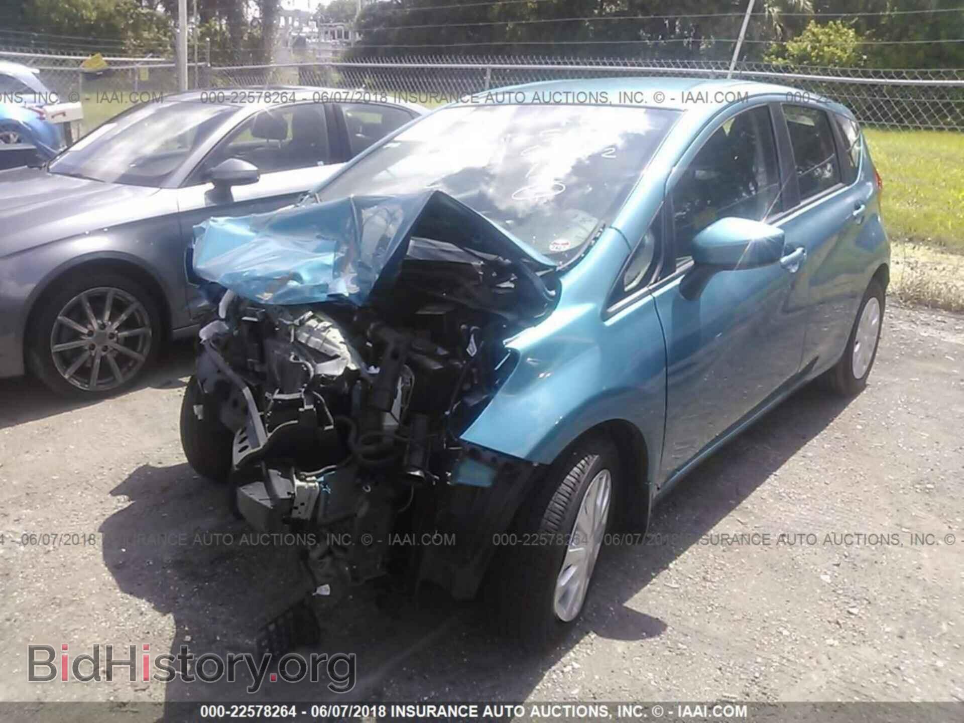 2016 Nissan Versa note - VIN: 3N1CE2CP8GL363858 - Фото 2