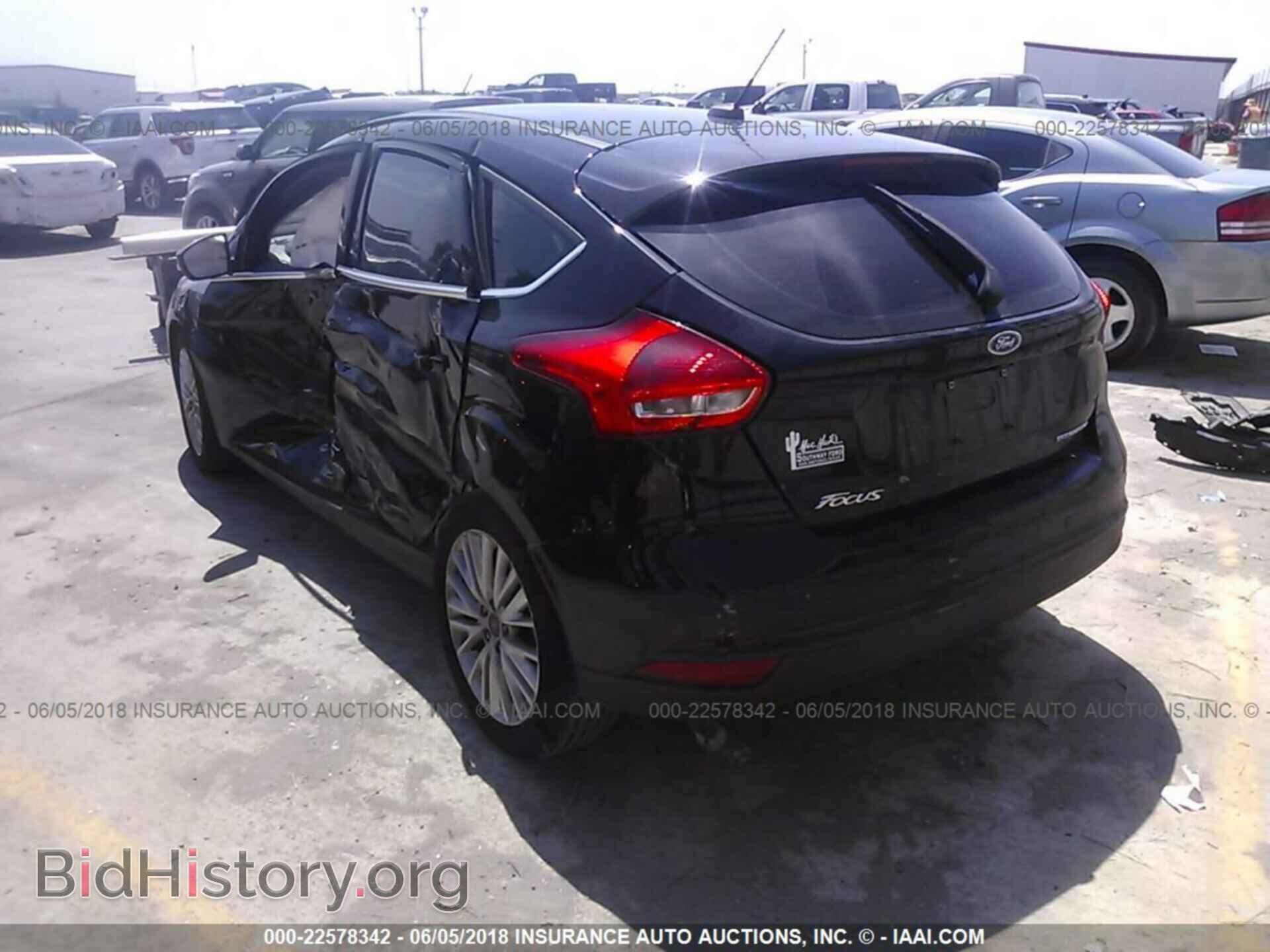 2017 Ford Focus - VIN: 1FADP3N2XHL244506 - Photo 3