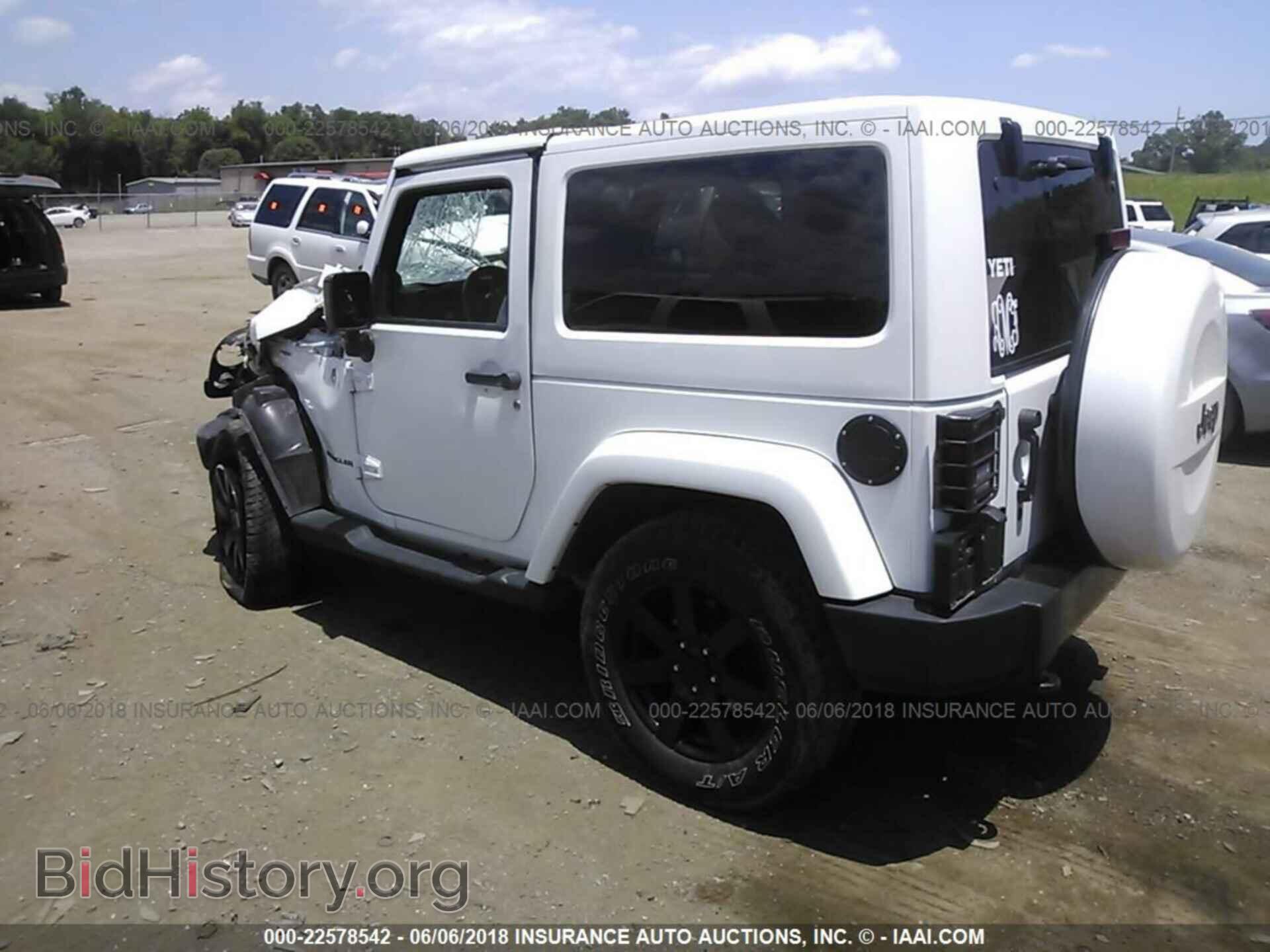 2014 Jeep Wrangler - VIN: 1C4AJWBG6EL290569 - Фото 3