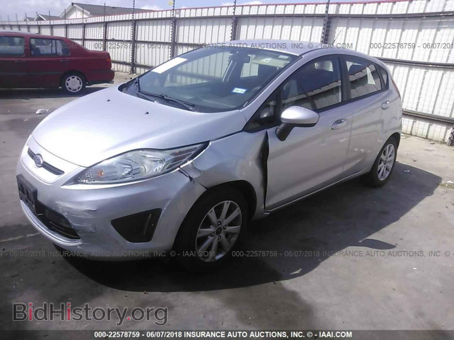 2012 Ford Fiesta - VIN: 3FADP4EJ7CM142553 - Фото 2