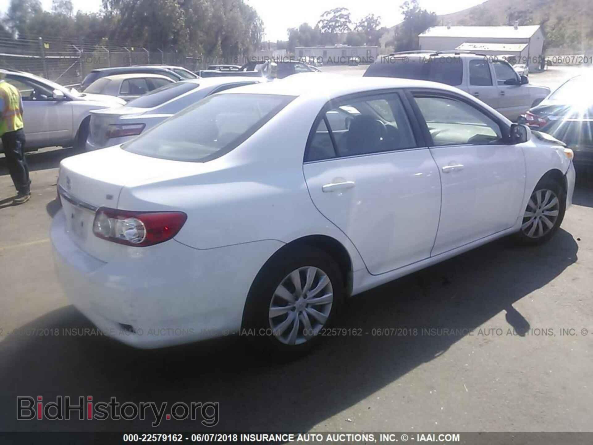 2013 Toyota Corolla - VIN: 5YFBU4EEXDP199305 - Photo 4