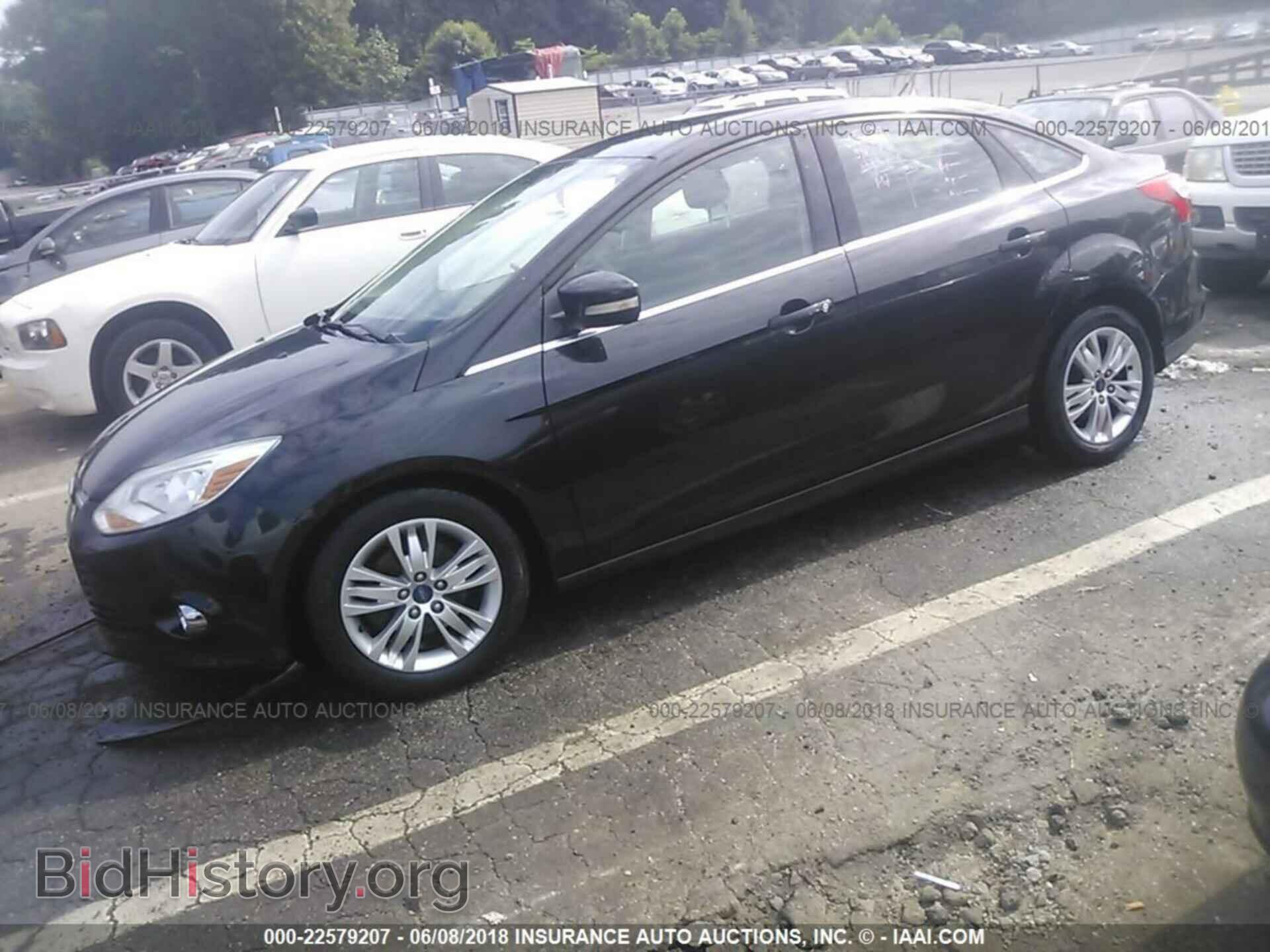 2012 Ford Focus - VIN: 1FAHP3H25CL405950 - Photo 2