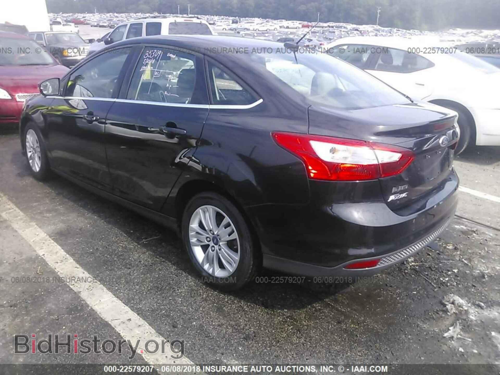 2012 Ford Focus - VIN: 1FAHP3H25CL405950 - Photo 3