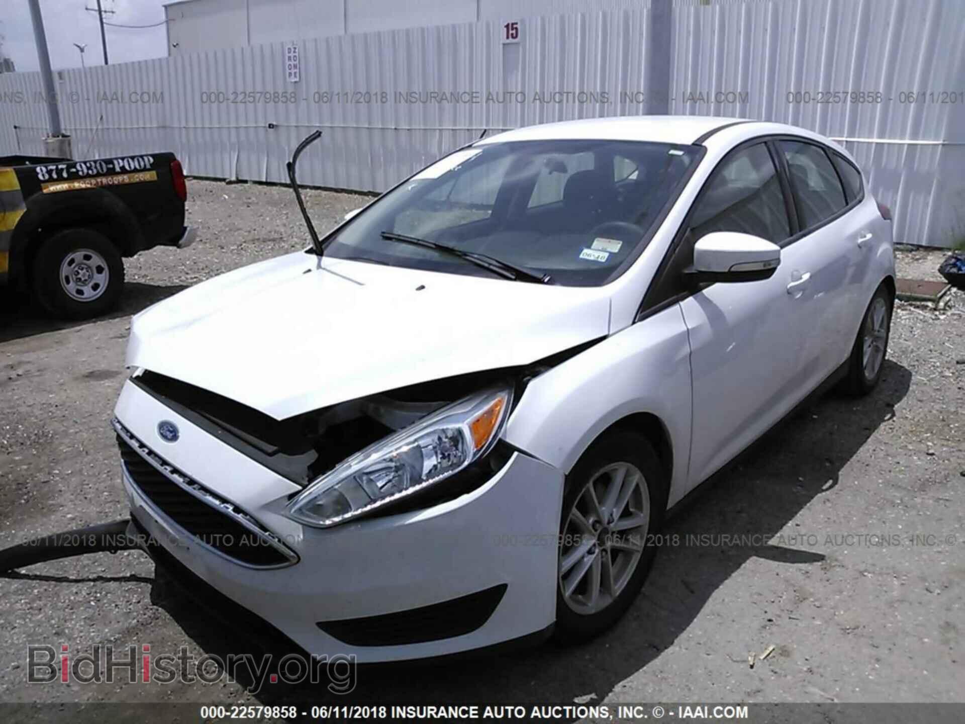 2016 Ford Focus - VIN: 1FADP3K28GL204539 - Фото 2