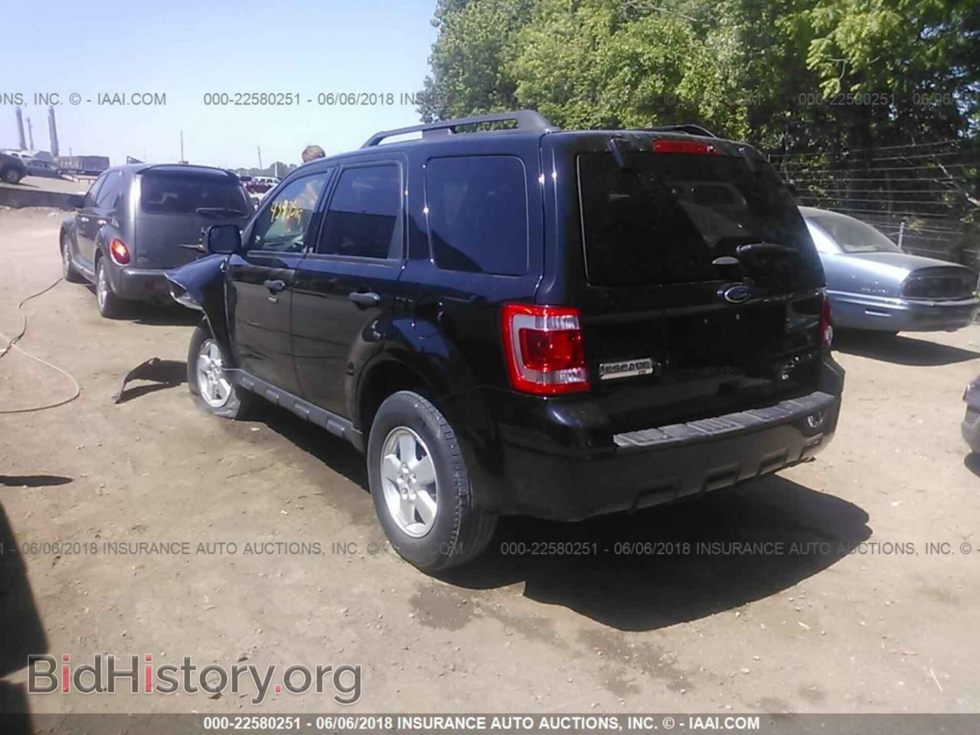 2012 Ford Escape - VIN: 1FMCU0D76CKA82734 - Фото 3