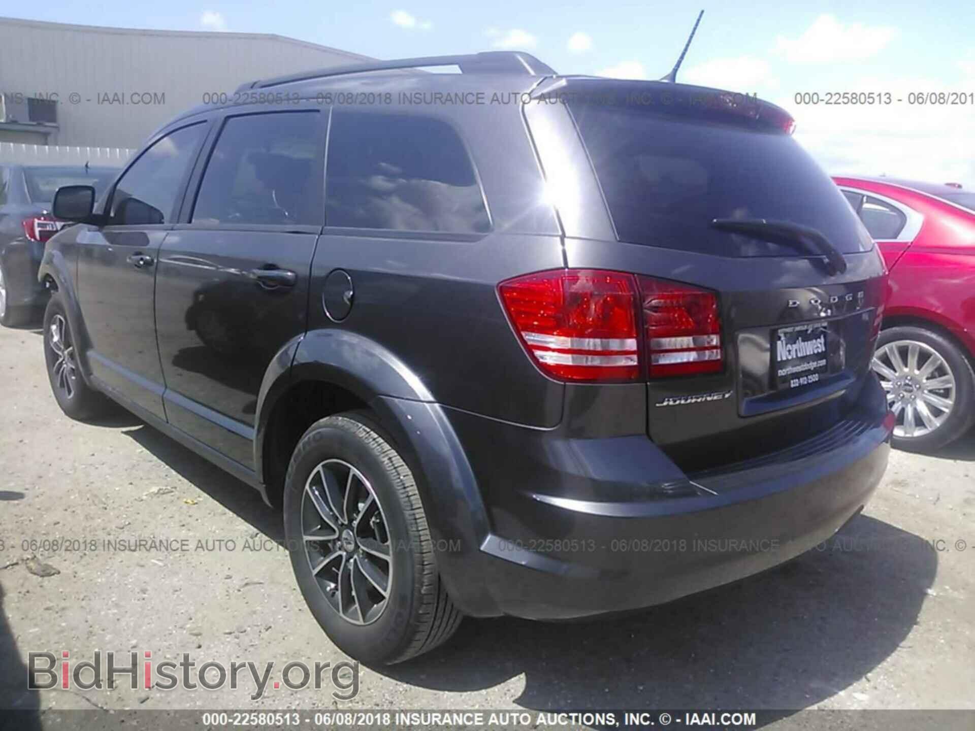 2018 Dodge Journey - VIN: 3C4PDCAB0JT273609 - Фото 3
